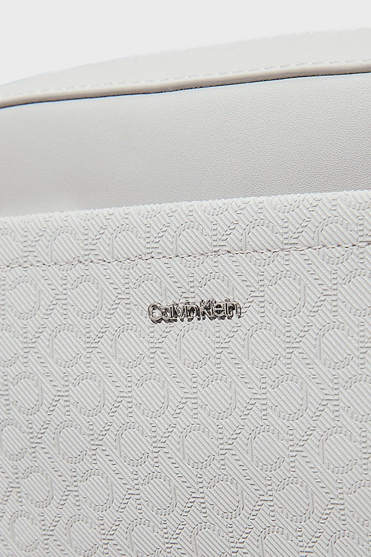 Calvin Klein Jakarlı Logo Baskılı Çıkarılabilir Askılı K60K613021PDE Bayan Çanta K60K613021 PDE GRİ - 12