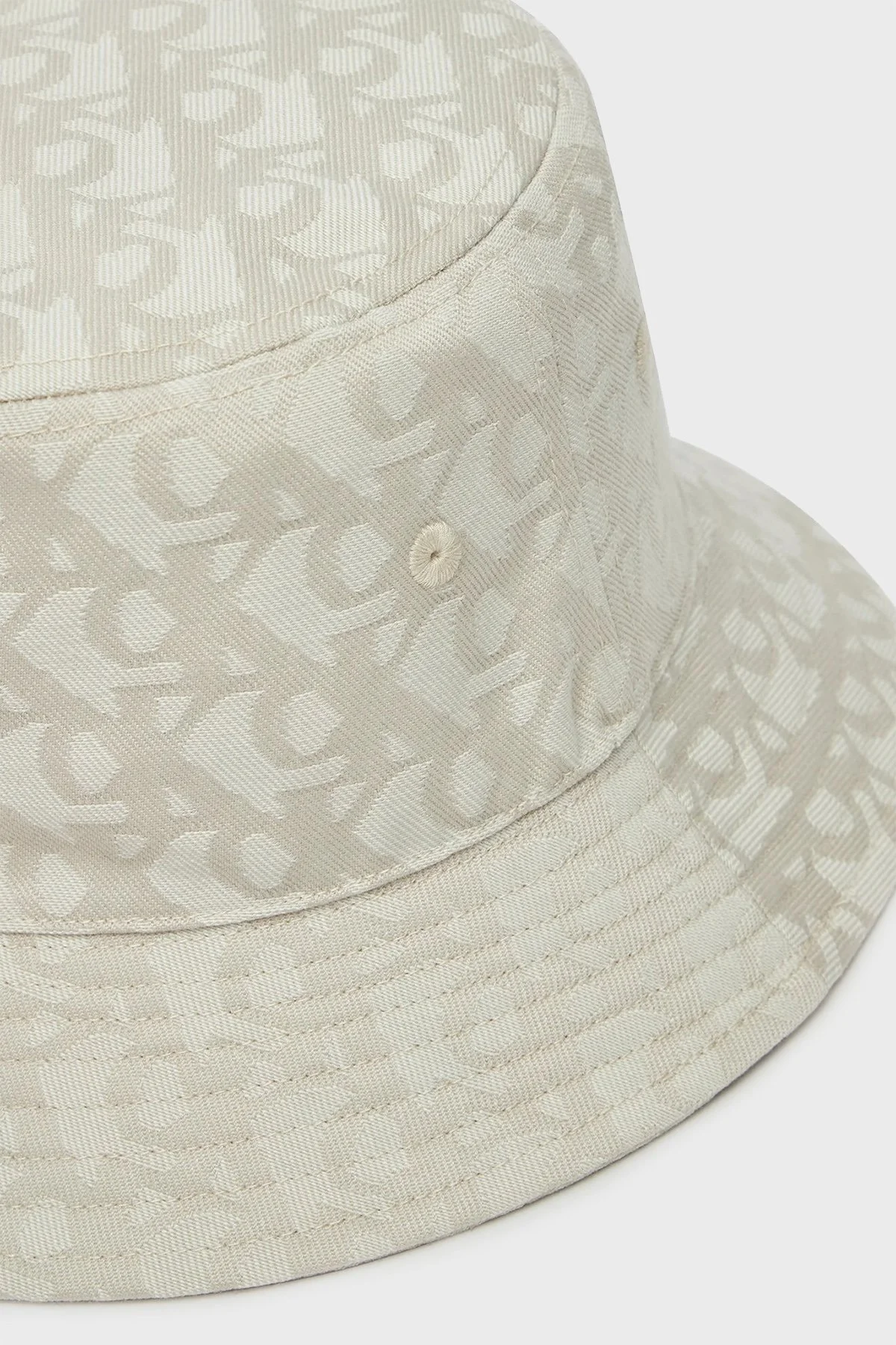 Calvin Klein Jakarlı Logolu Bucket LV04K5059GX7M Bayan Şapka LV04K5059G X7M KREM - 2