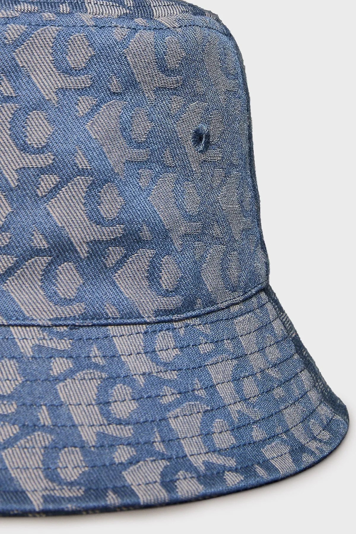Calvin Klein Jakarlı Logolu Bucket LV04K5059GZYX Bayan Şapka LV04K5059G ZYX MAVİ - 3