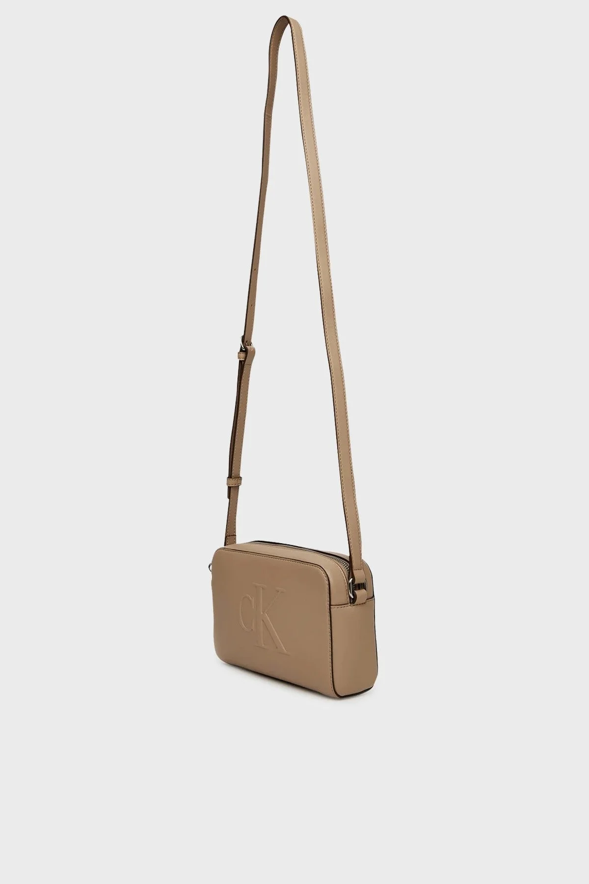 US Calvin Klein Kabartma Logolu Ayarlanabilir Askılı Bayan Çanta LV04K3036G PBF BEJ - 8