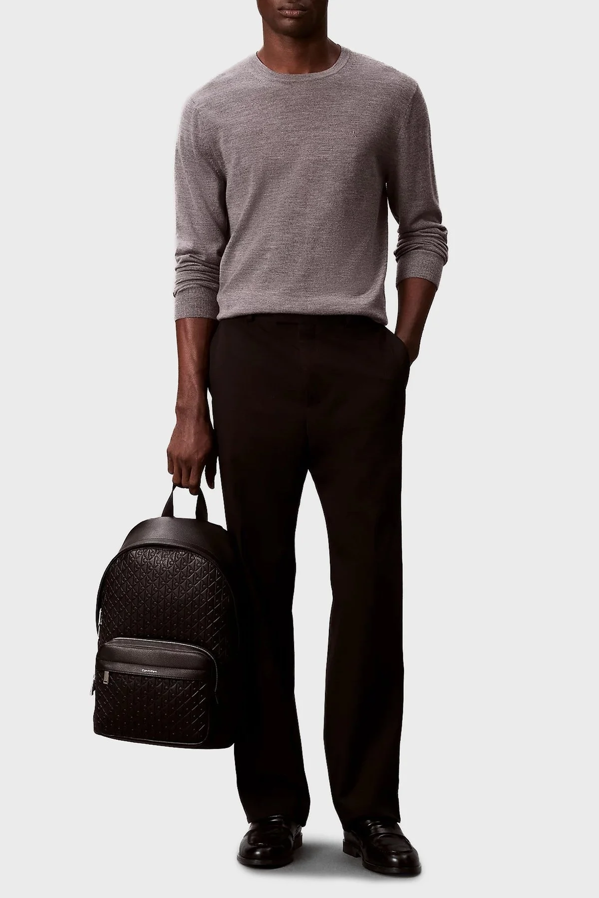 Calvin Klein Kabartma Logolu Ayarlanabilir Omuz Askılı LV04D3202GUB1 Erkek Sırt Çantası LV04D3202G UB1 SİYAH - 2