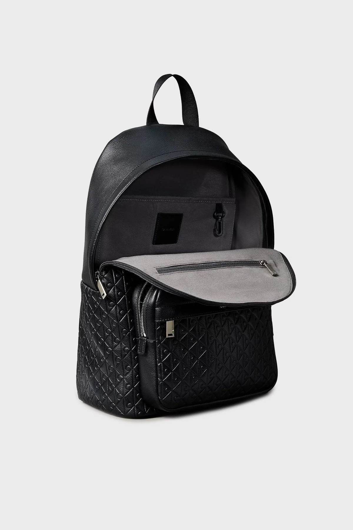 Calvin Klein Kabartma Logolu Ayarlanabilir Omuz Askılı LV04D3202GUB1 Erkek Sırt Çantası LV04D3202G UB1 SİYAH - 4