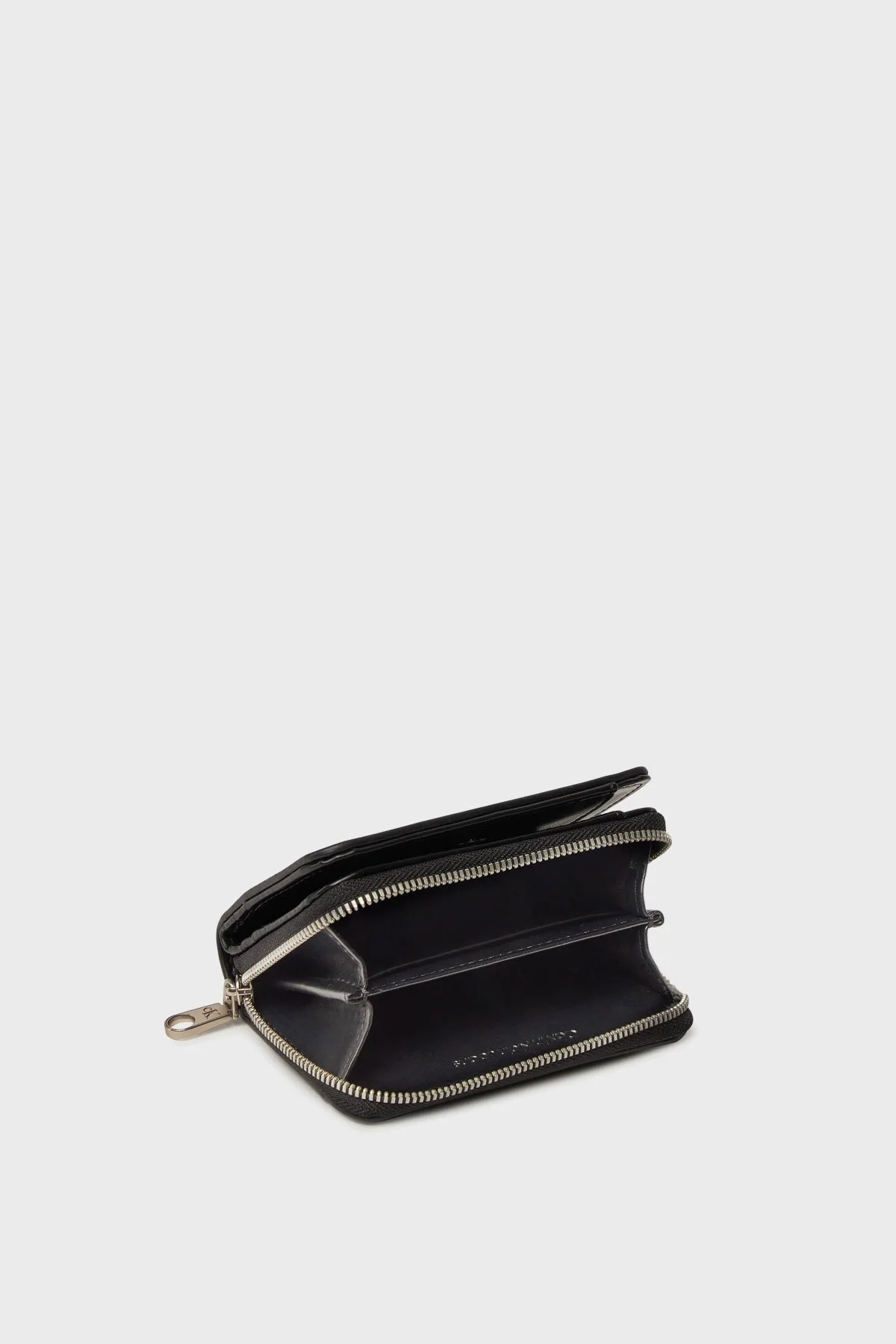 US Calvin Klein Kabartma Logolu Fermuarlı LV04K1004GUB1 Bayan Cüzdan LV04K1004G UB1 SİYAH - 8