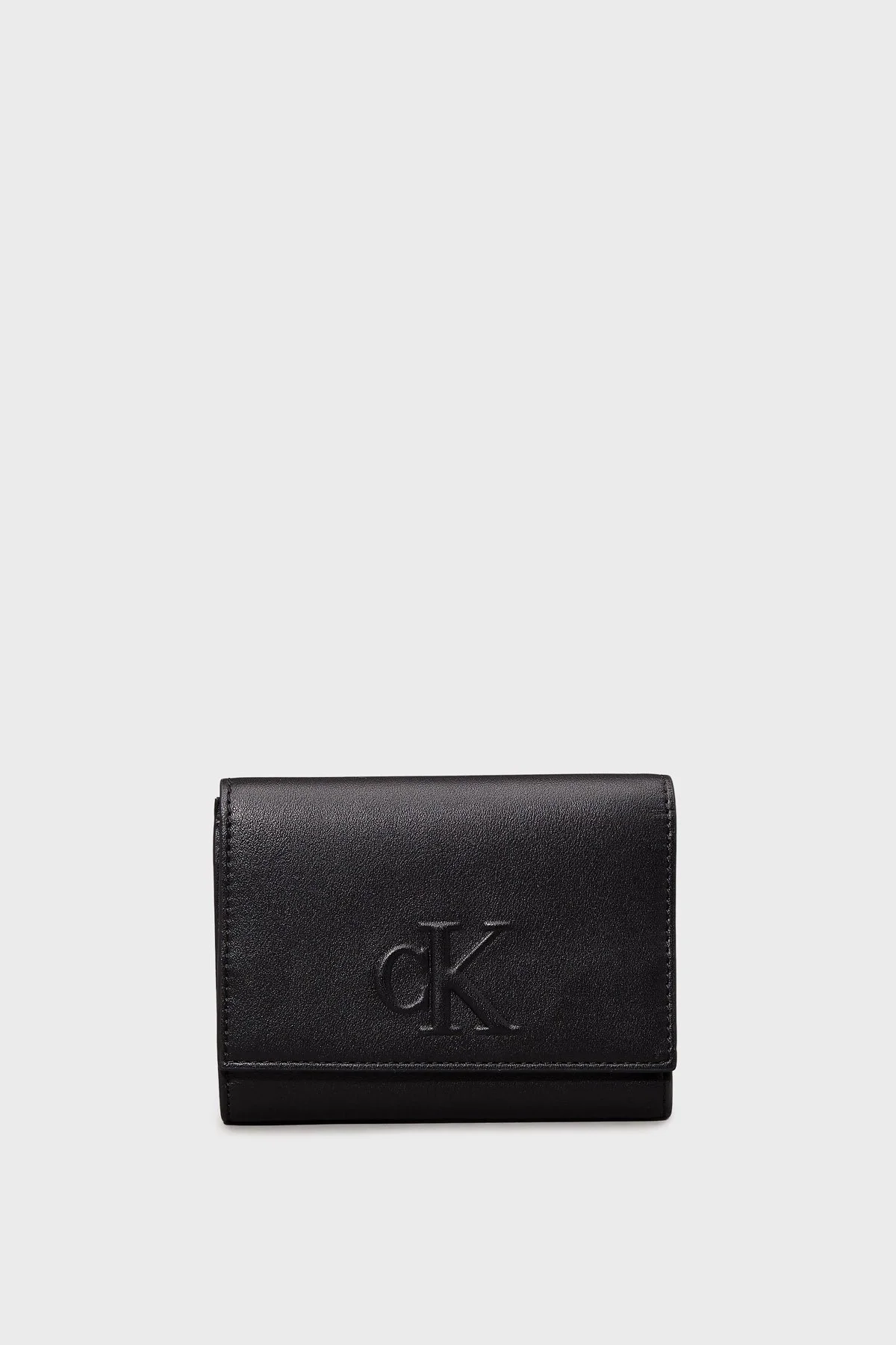 Calvin Klein Kabartma Logolu LV04K1078GUB1 Bayan Cüzdan LV04K1078G UB1 SİYAH - 1