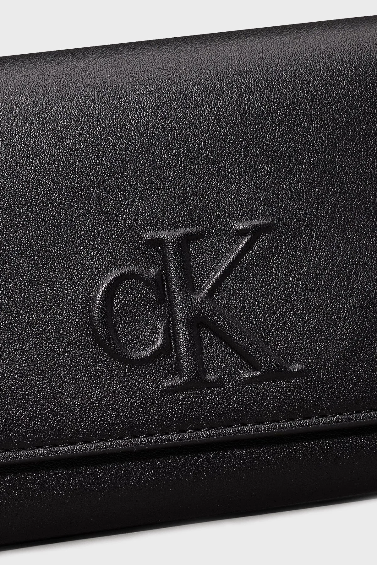 Calvin Klein Kabartma Logolu LV04K1078GUB1 Bayan Cüzdan LV04K1078G UB1 SİYAH - 3