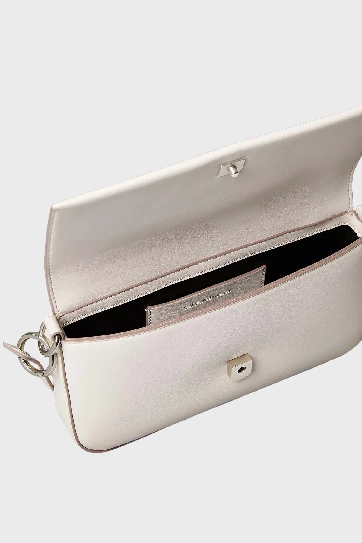 Calvin Klein Kabartma Logolu Omuz Askılı LV04K3148GFUP Bayan Çanta LV04K3148G FUP BEYAZ - 3
