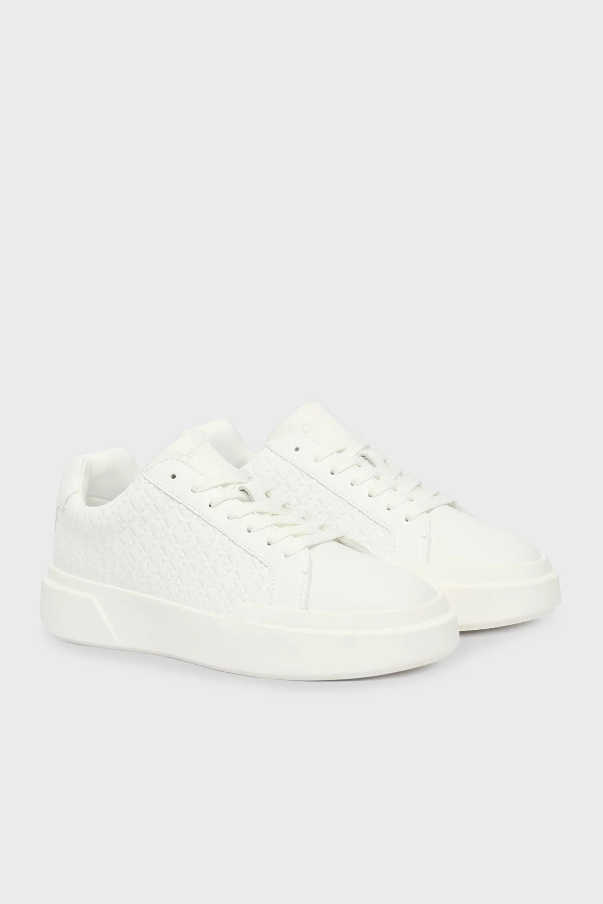 Calvin Klein Kabartma Logolu Sneaker YW0YW020580LB Bayan Ayakkabı YW0YW02058 0LB BEYAZ - 2