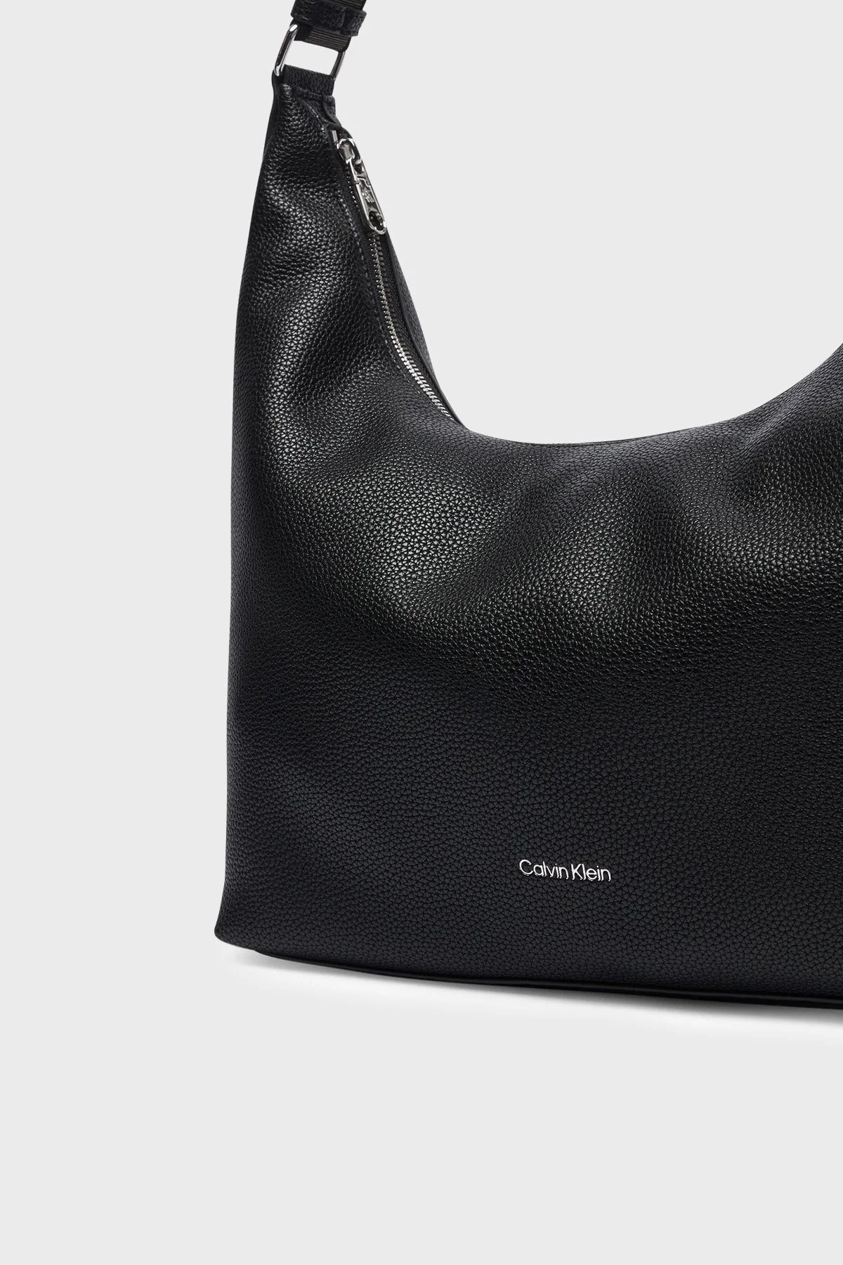 Calvin Klein Kadın Çanta LV04F3891G UB1 Siyah - 3
