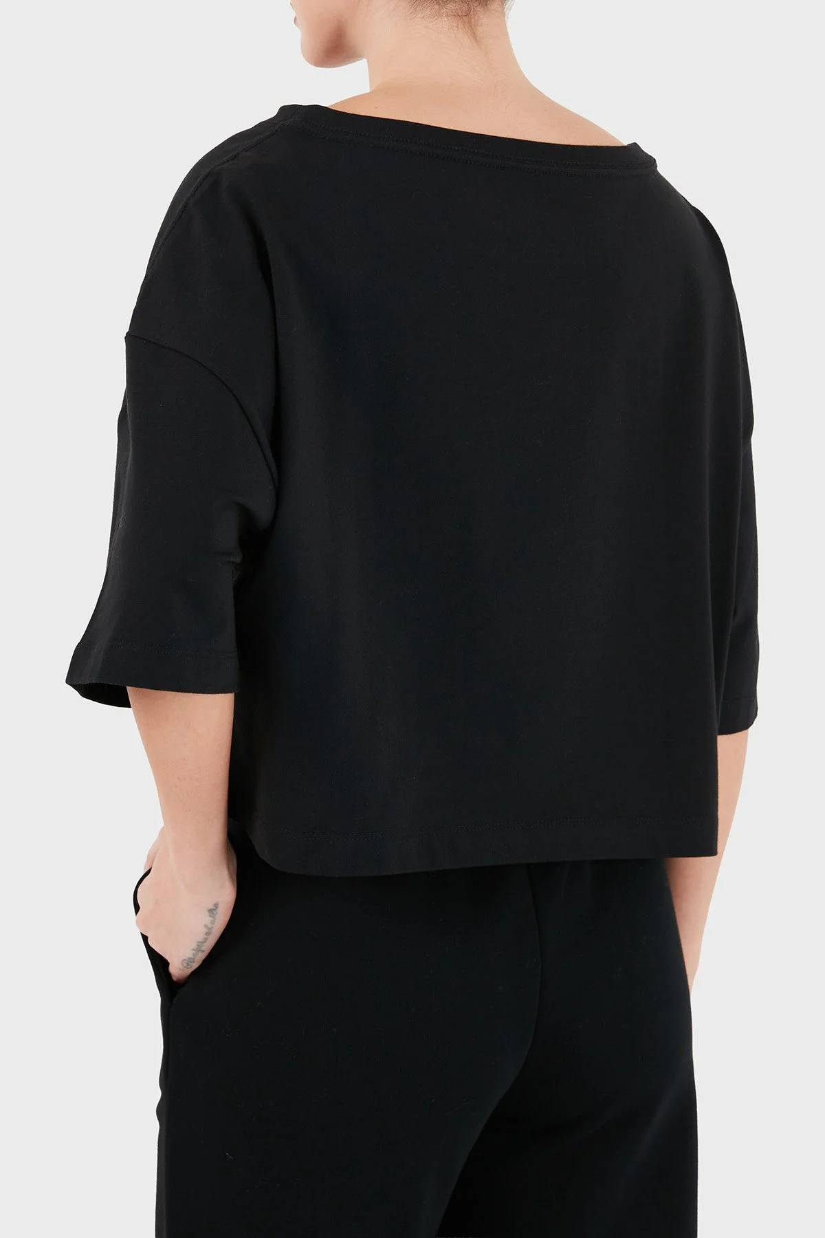 Calvin Klein Kadın T Shirt LV047H823G UB1 Siyah - 6