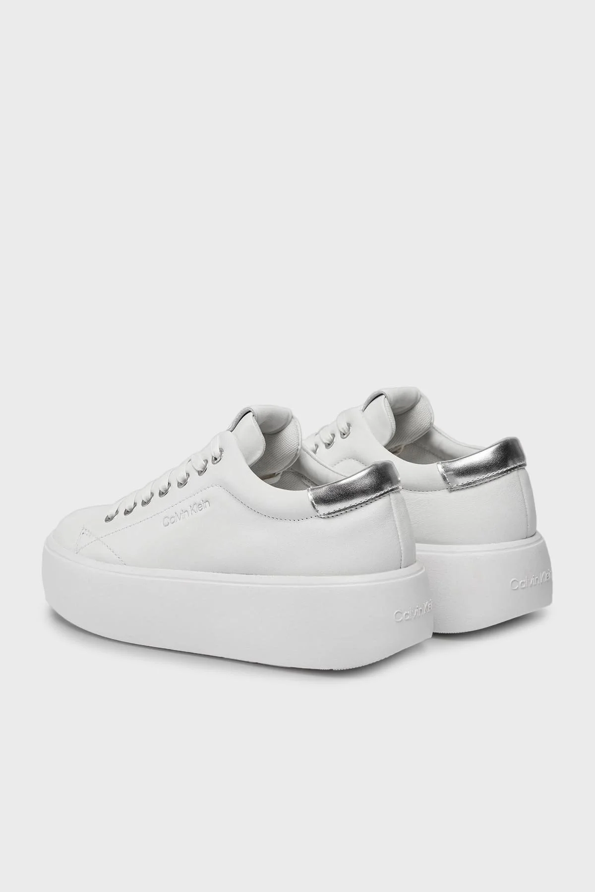 Calvin Klein Kalın Tabanlı Deri Sneaker HW0HW018610K6 Bayan Ayakkabı HW0HW01861 0K6 BEYAZ-GÜMÜŞ - 4