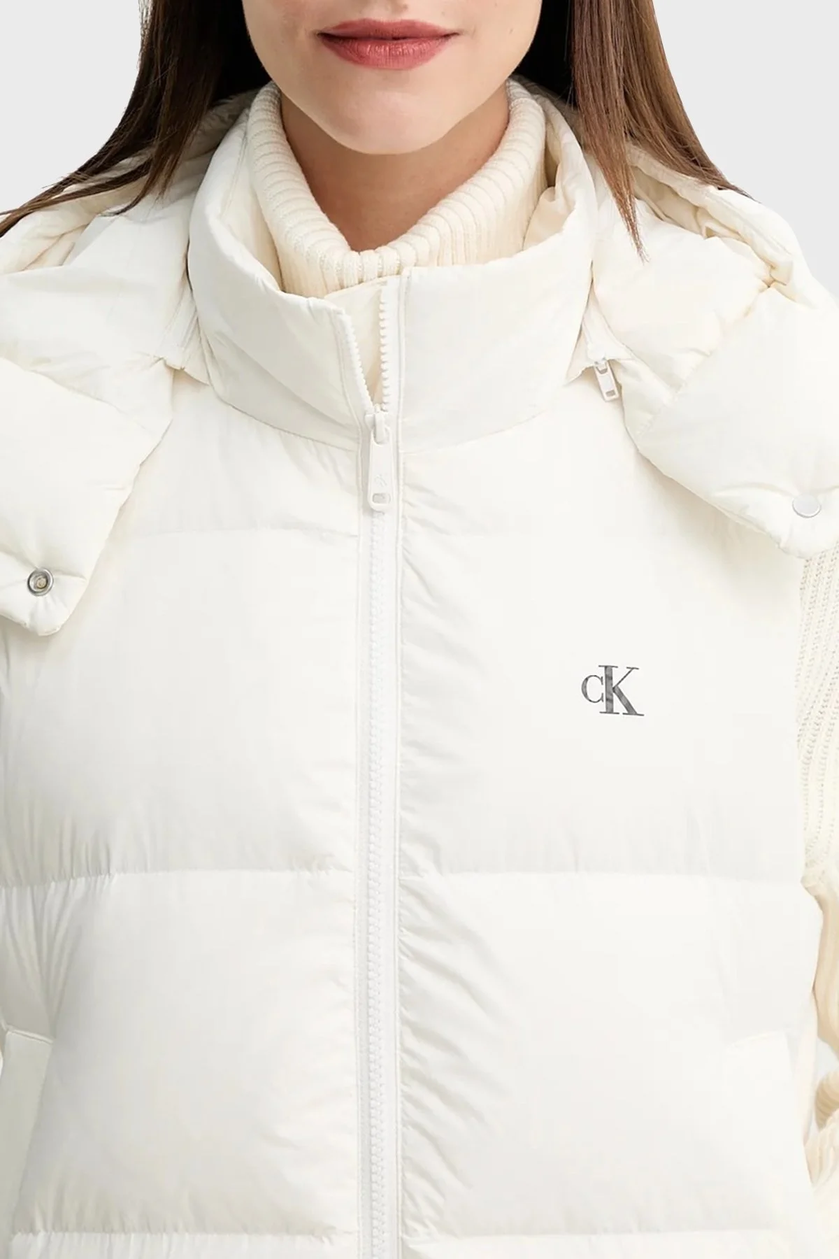 Calvin Klein Kapitoneli Boxy Fit Kapüşonlu Şişme LV047D500GVDV Bayan Yelek LV047D500G VDV BEYAZ - 4