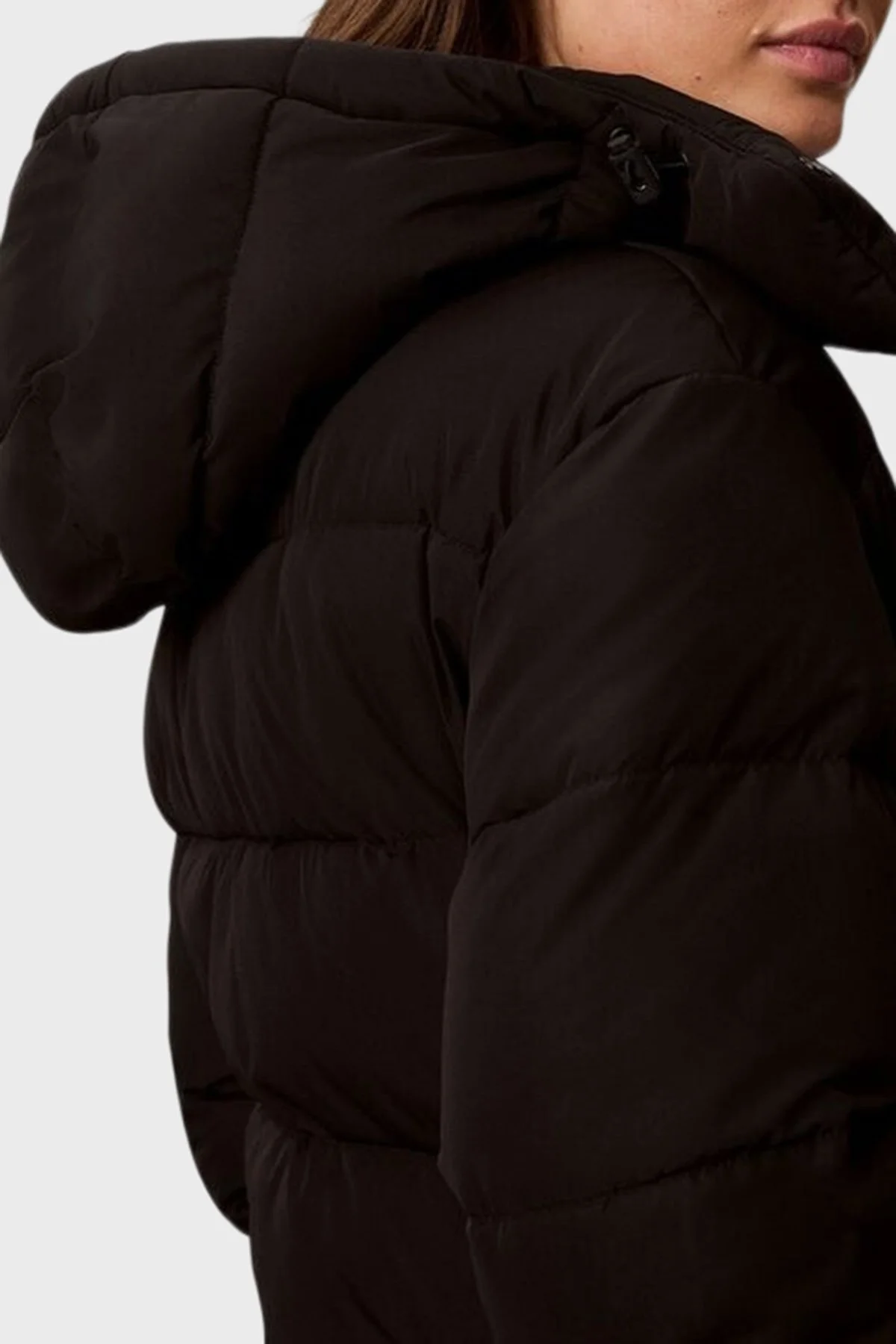 Calvin Klein Kapitoneli Çıkarılabilir Kapüşonlu Şişme LV047H506GUB1 Kadın Mont LV047H506G UB1 Siyah - 4