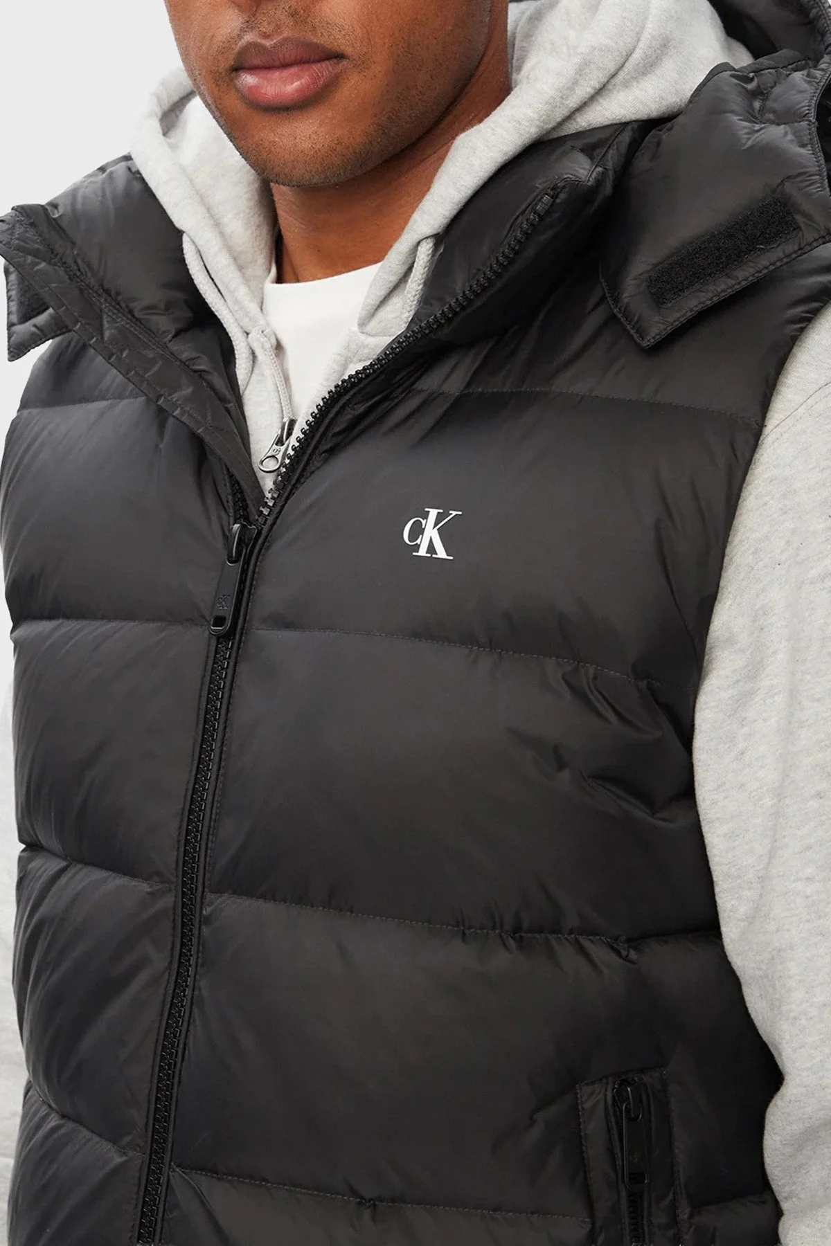 Calvin Klein Kapitoneli Çıkarılabilir Kapüşonlu Yaka Şişme LV04RG514GUB1 Erkek Yelek LV04RG514G UB1 Siyah - 5