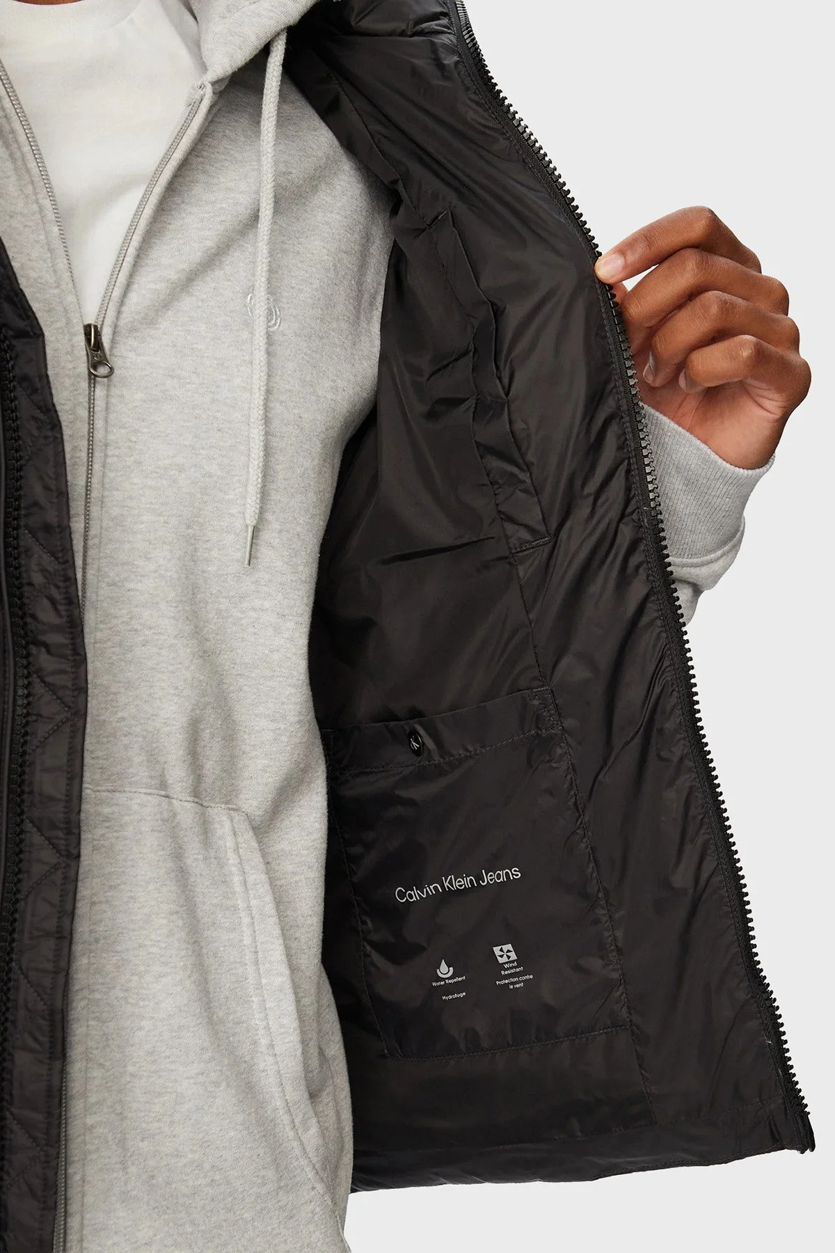 Calvin Klein Kapitoneli Çıkarılabilir Kapüşonlu Yaka Şişme LV04RG514GUB1 Erkek Yelek LV04RG514G UB1 Siyah - 7