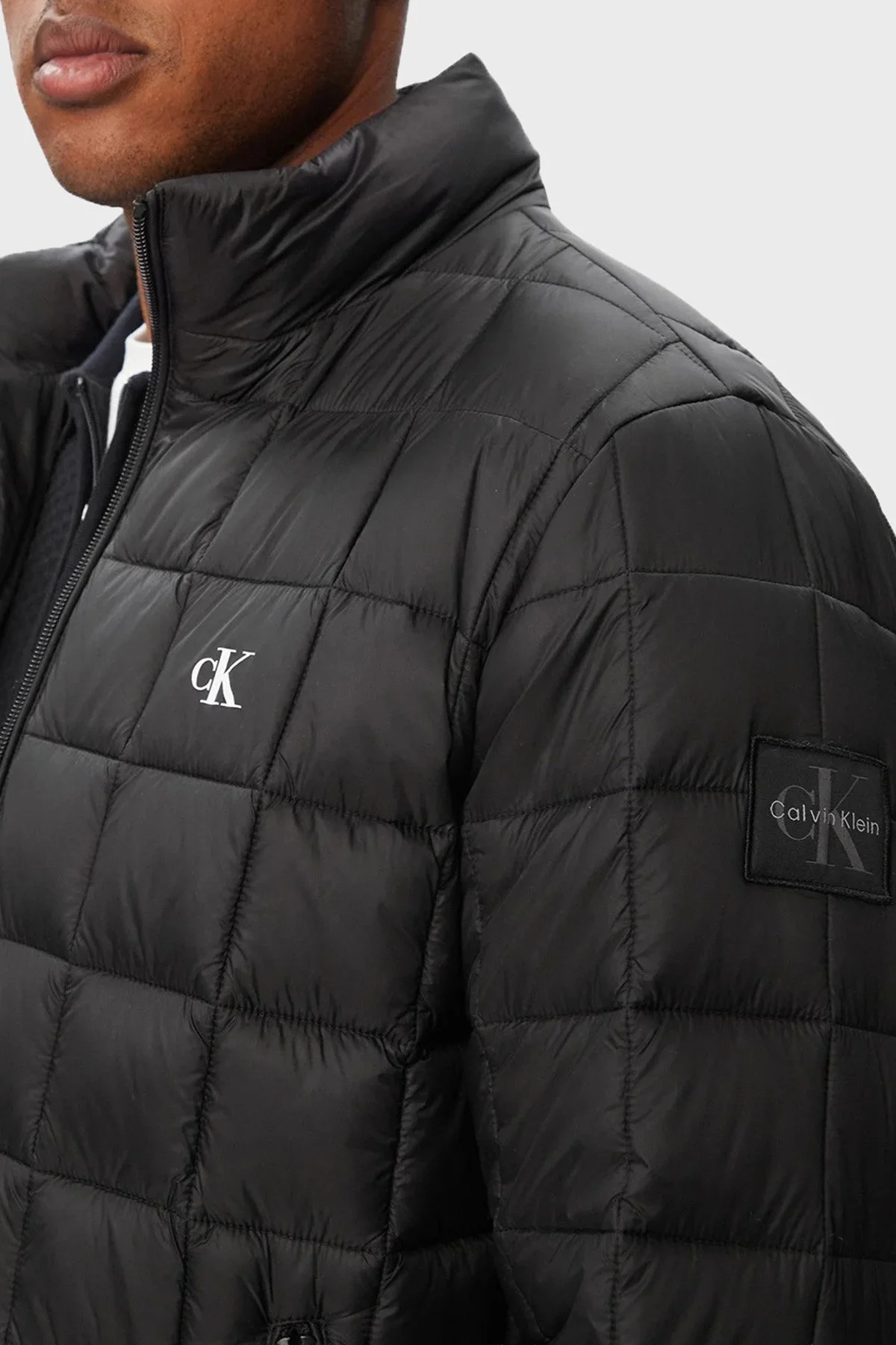 Calvin Klein Kapitoneli Dik Yaka Su İtici LV04RG506GUB1 Erkek Mont LV04RG506G UB1 SİYAH - 3
