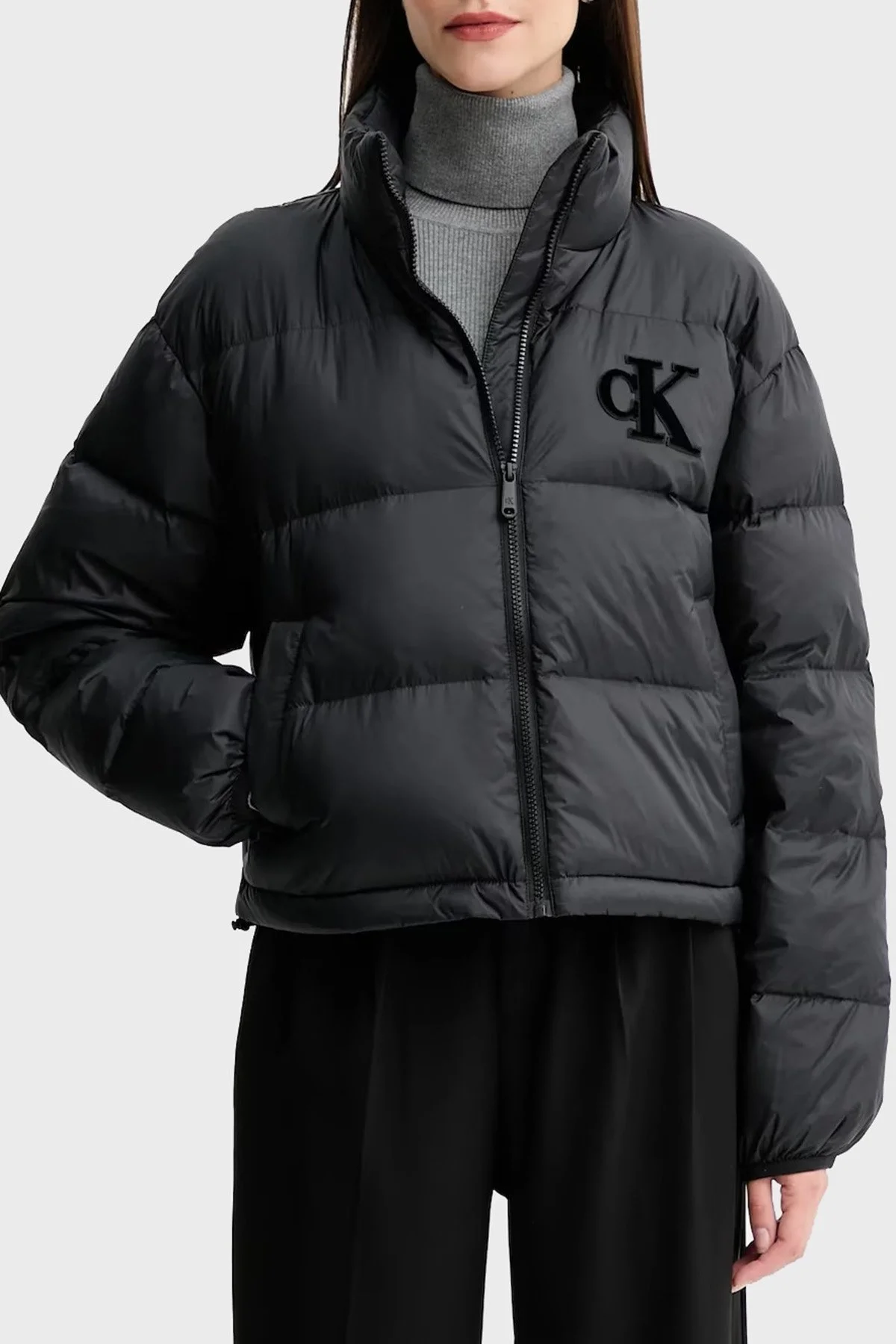 Calvin Klein Kapitoneli Logolu Boxy Fit Dik Yaka Şişme LV047D503GUB1 Bayan Ceket LV047D503G UB1 SİYAH - 1