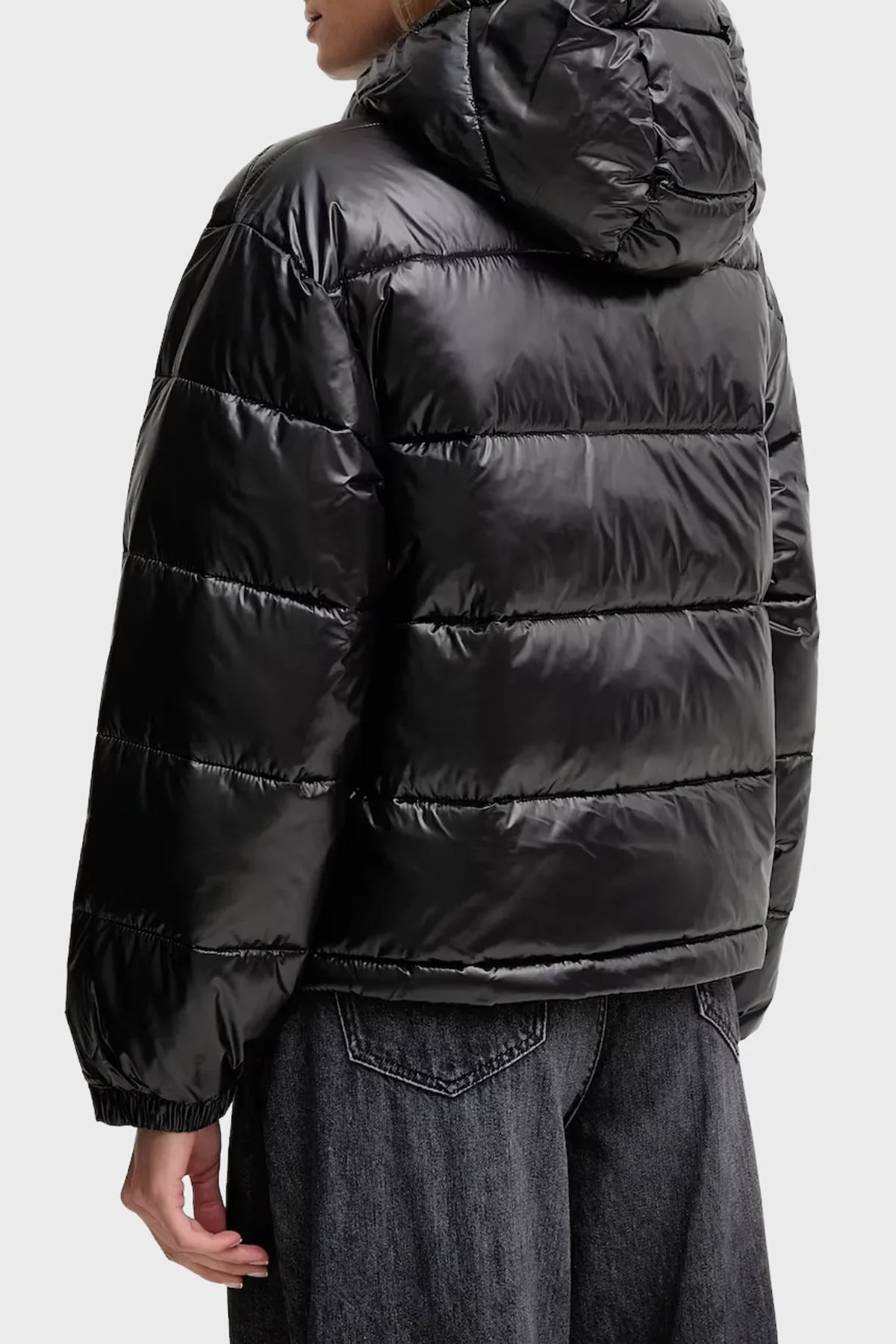 Calvin Klein Kapitoneli Loose Fit Kapüşonlu Parlak Şişme LV047D505GUB1 Bayan Mont LV047D505G UB1 SİYAH - 3