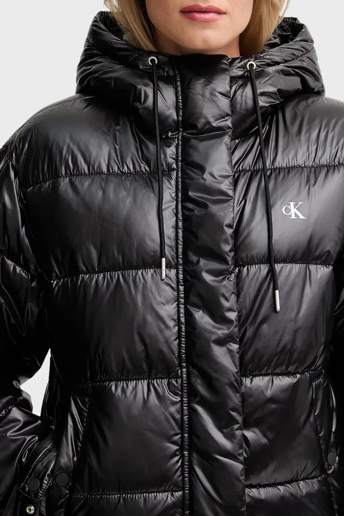 Calvin Klein Kapitoneli Loose Fit Kapüşonlu Parlak Şişme LV047D505GUB1 Bayan Mont LV047D505G UB1 SİYAH - 4