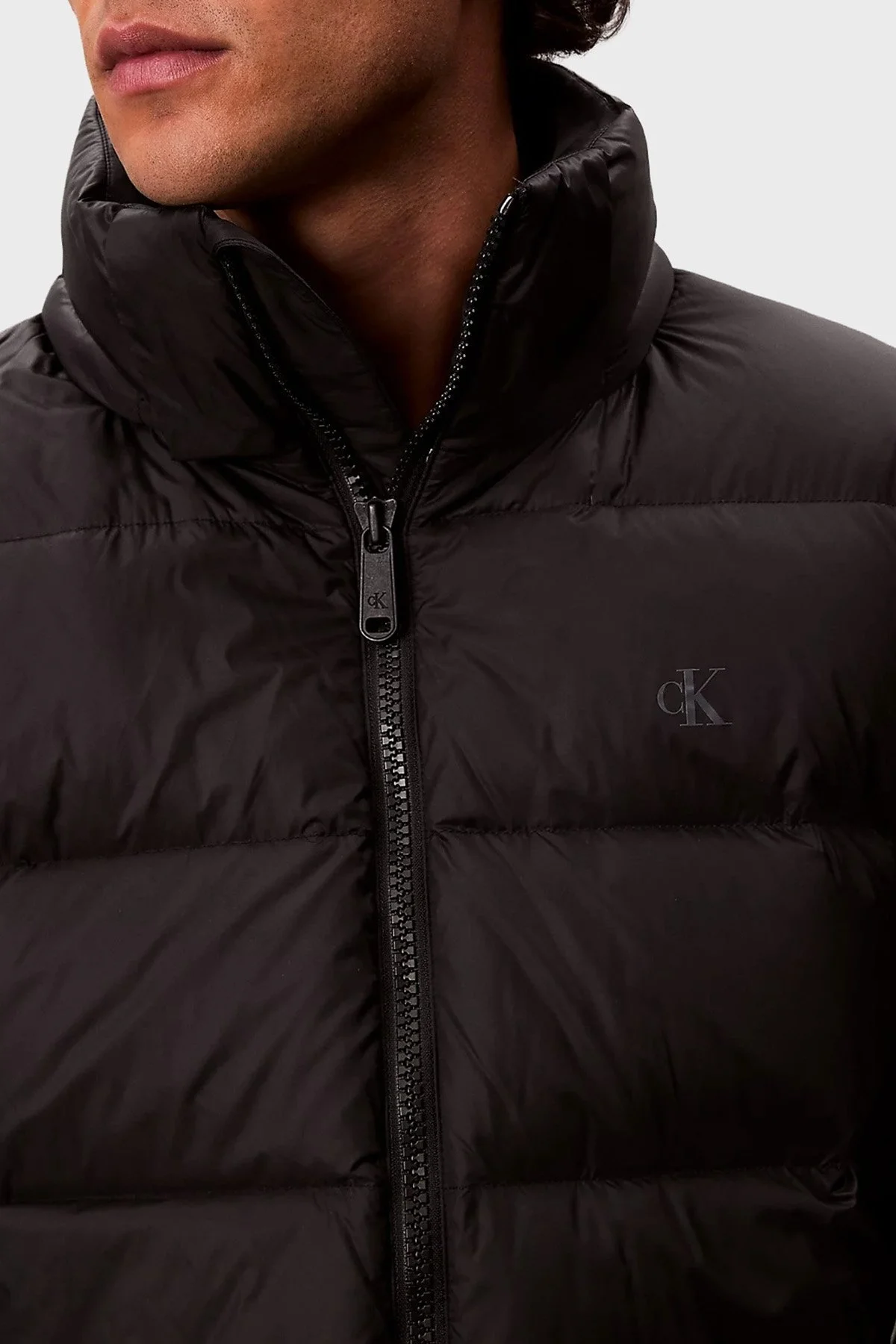 Calvin Klein Kapitoneli Regular Fit Çıkarılabilir Kapüşonlu LV04RC518GUB1 Erkek Mont LV04RC518G UB1 SİYAH - 4