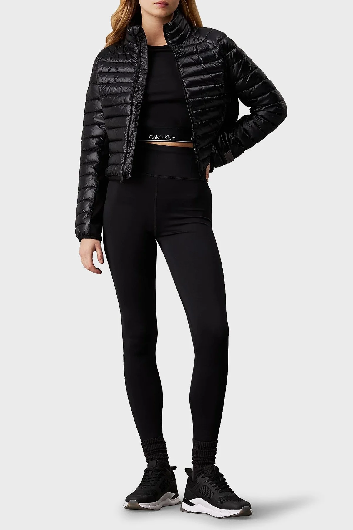 Calvin Klein Kapitoneli Regular Fit Dik Yaka Crop Şişme 00GWF4O514BAE Bayan Mont 00GWF4O514 BAE SİYAH - 2