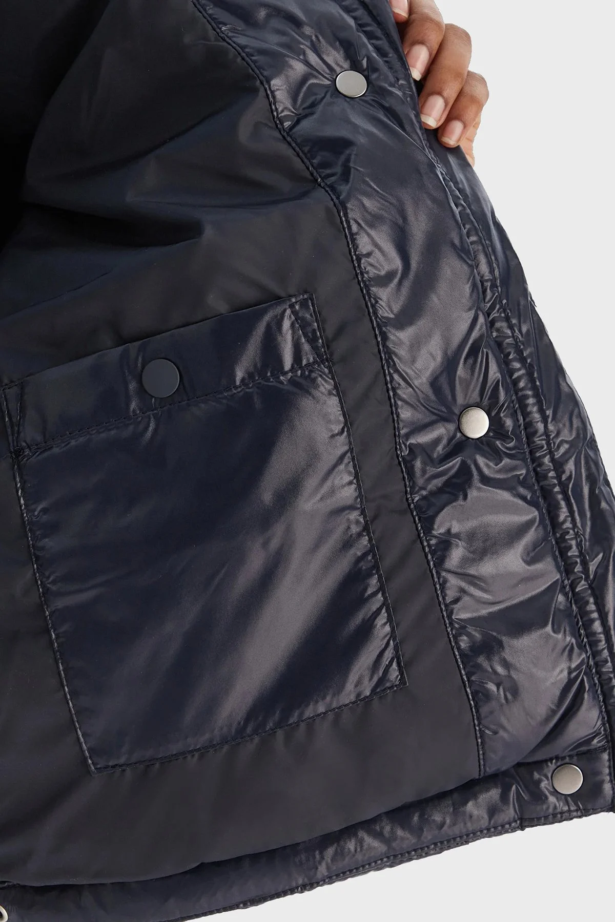 Calvin Klein Kapitoneli Regular Fit Dik Yaka Şişme LV047D504GVEK Bayan Mont LV047D504G VEK LACİVERT - 6