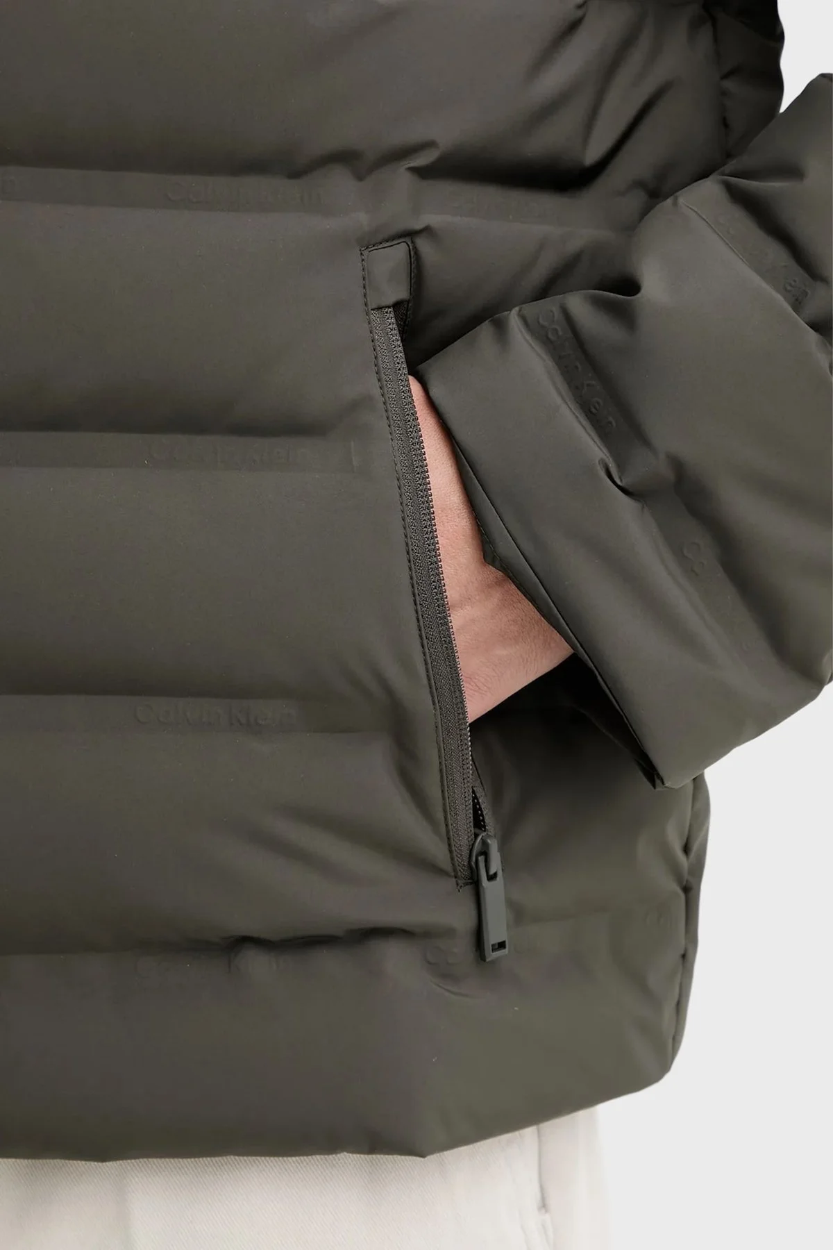 Calvin Klein Kapitoneli Regular Fit Kapüşonlu Şişme LV04LD521GPAR Erkek Mont LV04LD521G PAR KOYU KAHVE - 6