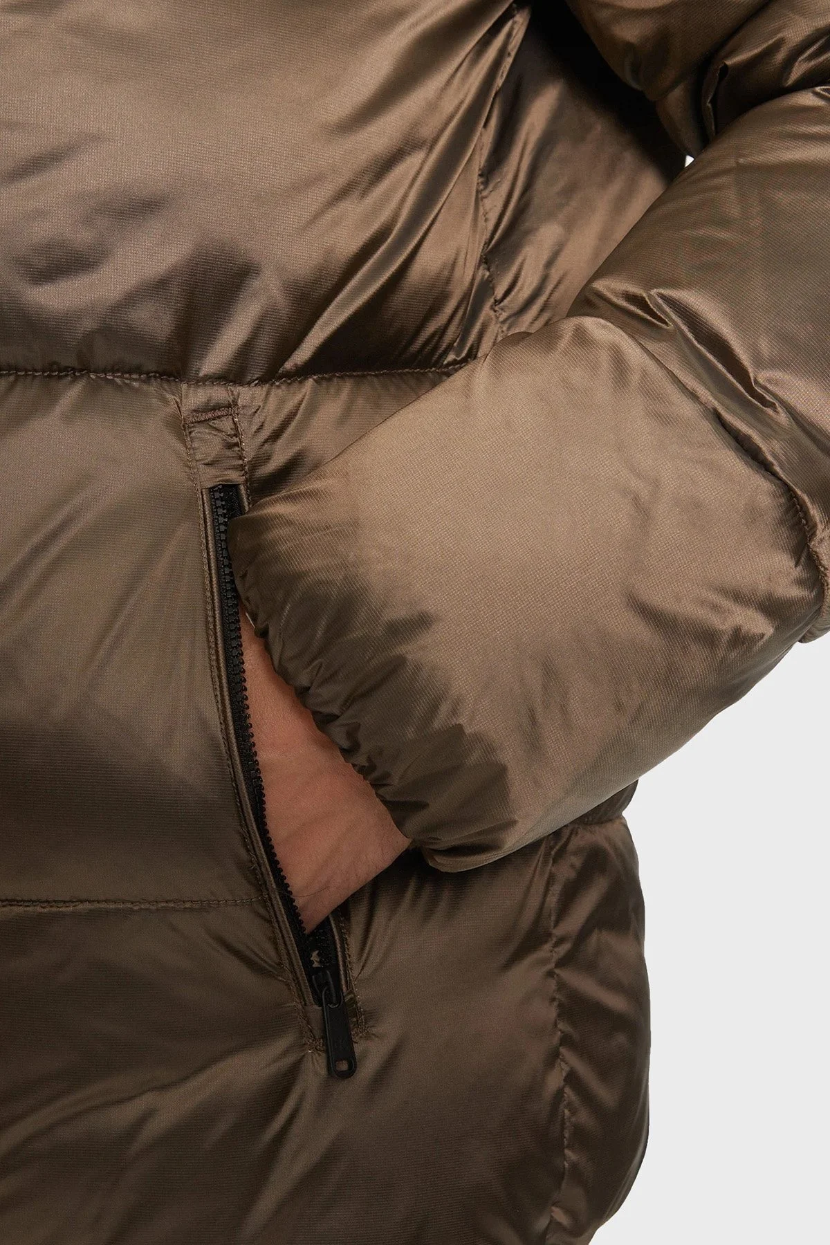 Calvin Klein Kapitoneli Regular Fit Parlak Görünümlü Dik Yaka Şişme J30J326097PAV Erkek Mont J30J326097 PAV BAKIR - 6