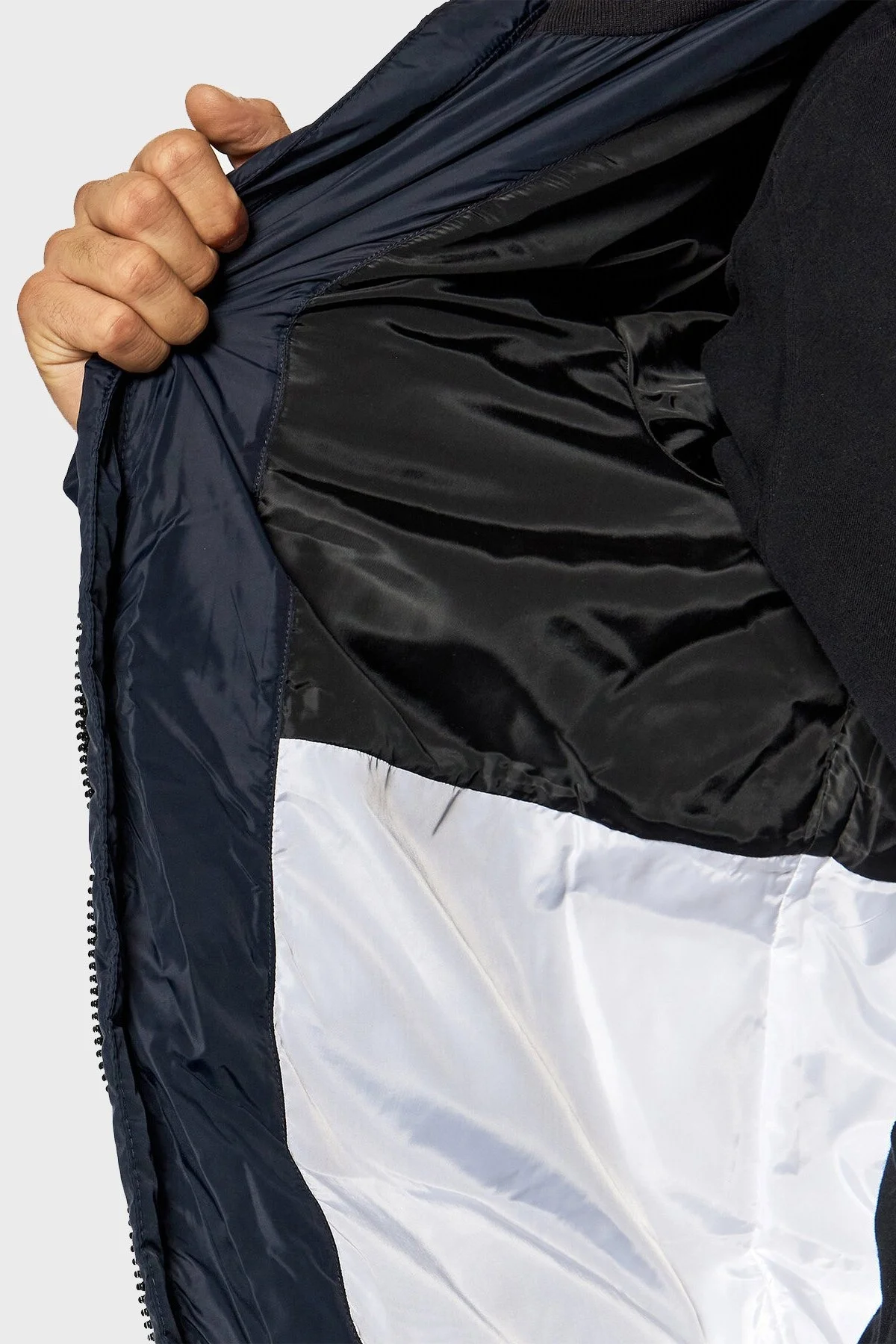 Calvin Klein Su Geçirmez Kapüşonlu Regular Fit Kuş Tüyü Dolgulu Şişme Erkek Mont J30J318412 CHW LACİVERT - 4