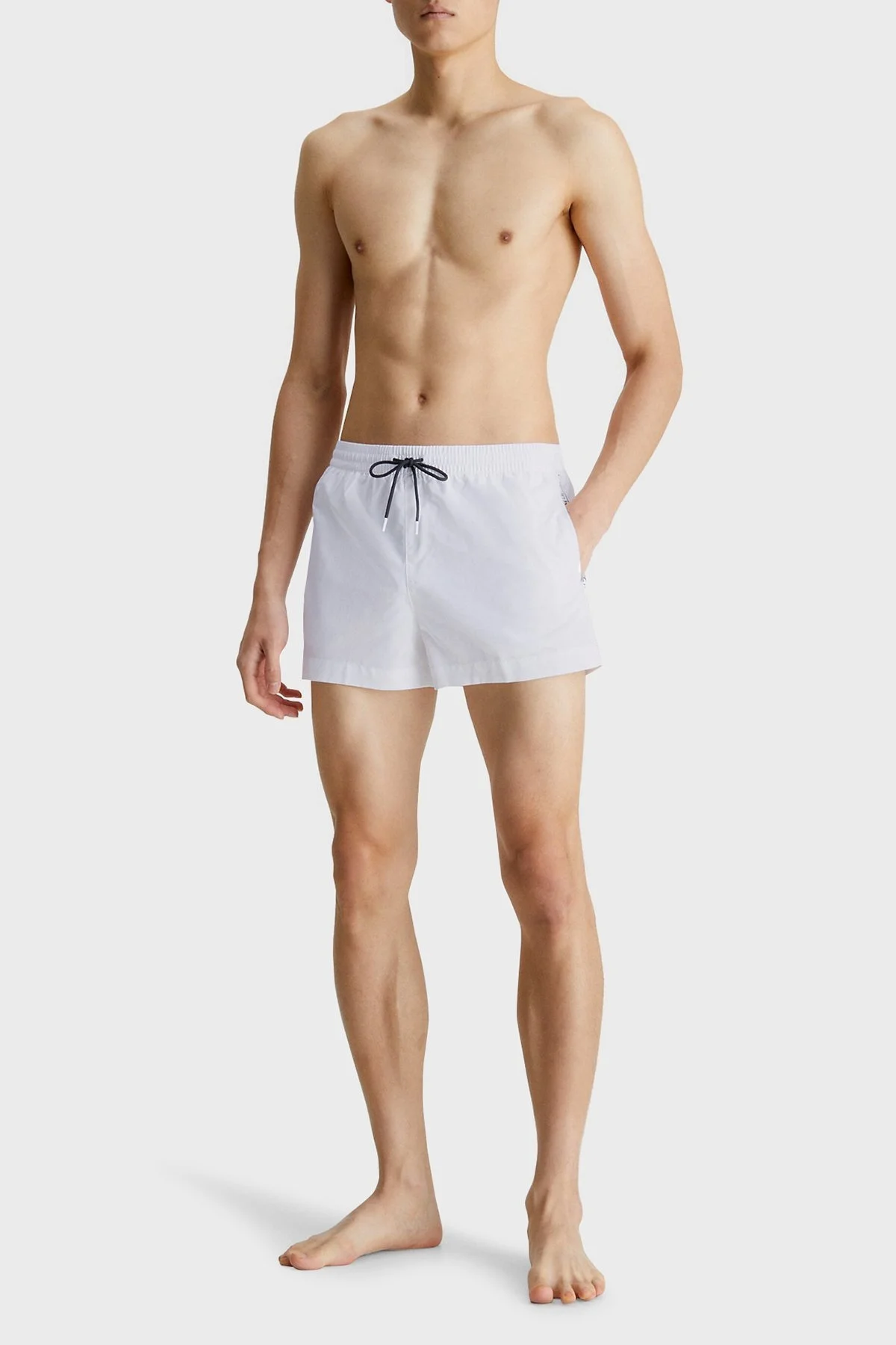 Calvin Klein Kısa Büzgülü Deniz Şortu Belden Bağlamalı KM0KM00811YCD Erkek Mayo Short KM0KM00811 YCD BEYAZ - 4