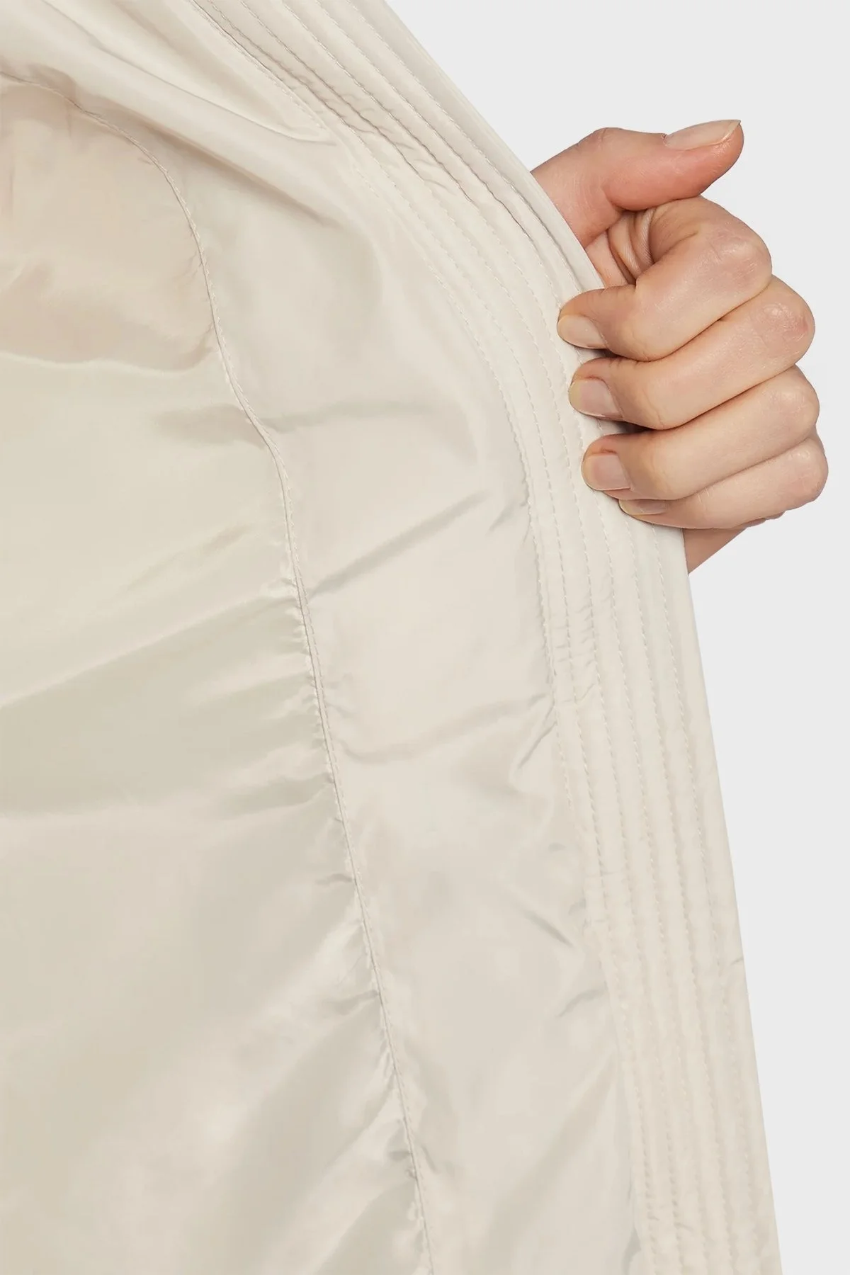 Calvin Klein Kuş Tüyü Dolgulu Kapüşonlu Şişme Bayan Mont J20J219824 ACF BEJ - 7