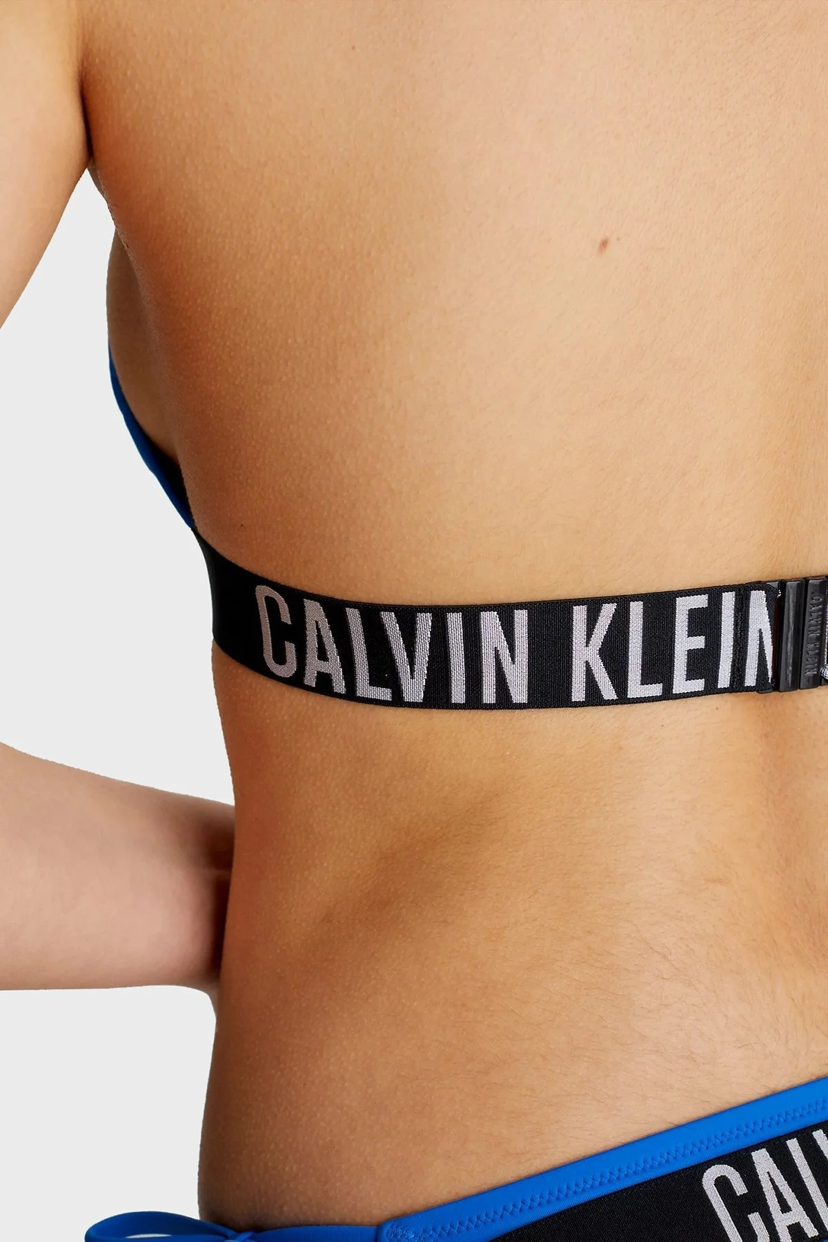 Calvin Klein Logo Bantlı Çıkarılabilir Dolgulu Üçgen KW0KW01963C4X Bayan Bikini Üstü KW0KW01963 C4X SAKS - 5