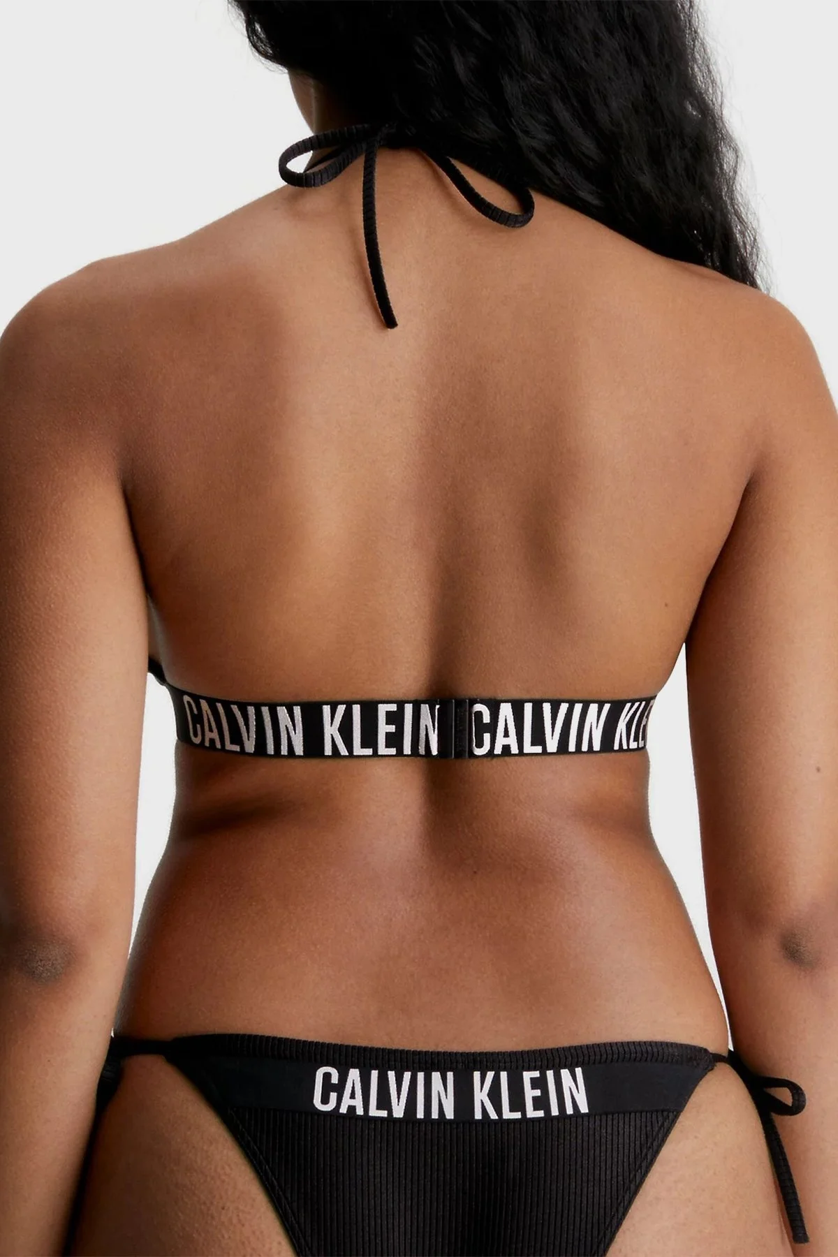 Calvin Klein Logo Bantlı Çıkarılabilir Dolgulu Üçgen KW0KW01967BEH Bayan Bikini Üstü KW0KW01967 BEH SİYAH - 2