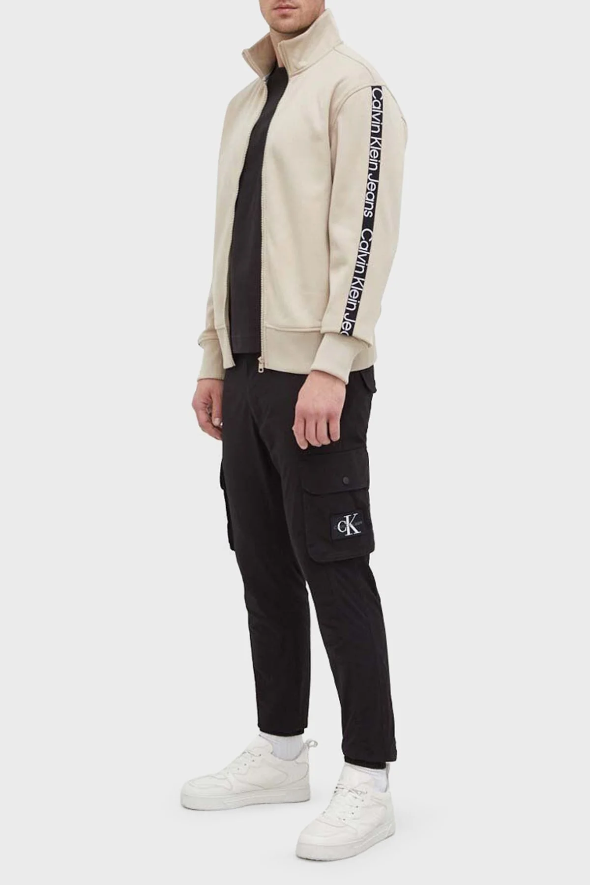 Calvin Klein Logo Bantlı Fermuarlı Dik Yaka Regular Fit J30J324120PED Erkek Sweat J30J324120 PED BEJ - 3