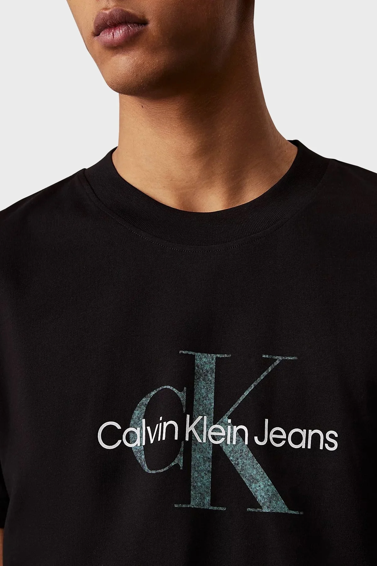 Calvin Klein Logo Basılı Pamuklu Regular Fit Bisiklet Yaka J30J327086BEH Erkek T Shirt J30J327086 BEH SİYAH - 8