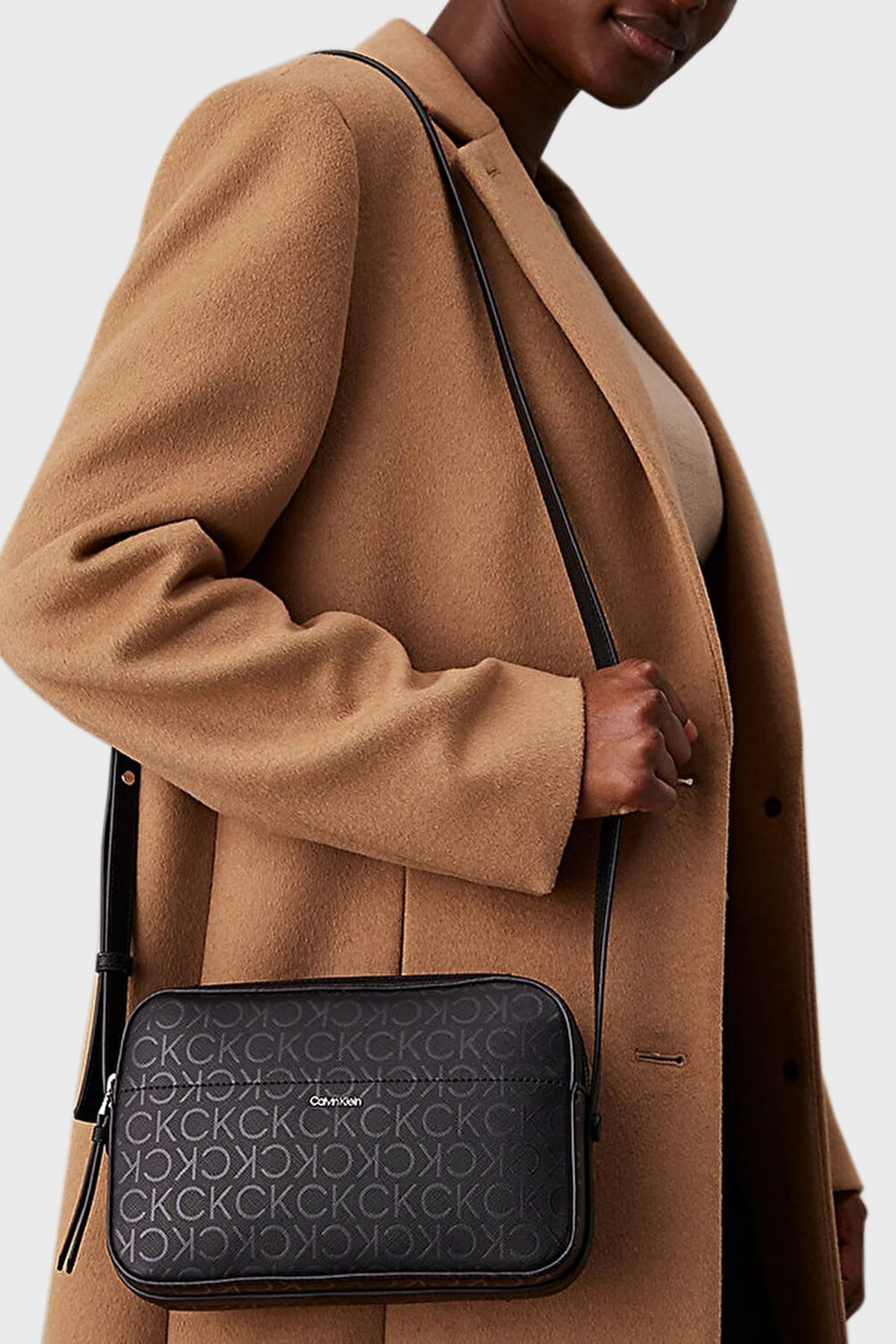 Calvin Klein Logo Baskılı Ayarlanabilir Askılı K60K6125660GM Bayan Çanta K60K612566 0GM SİYAH - 7