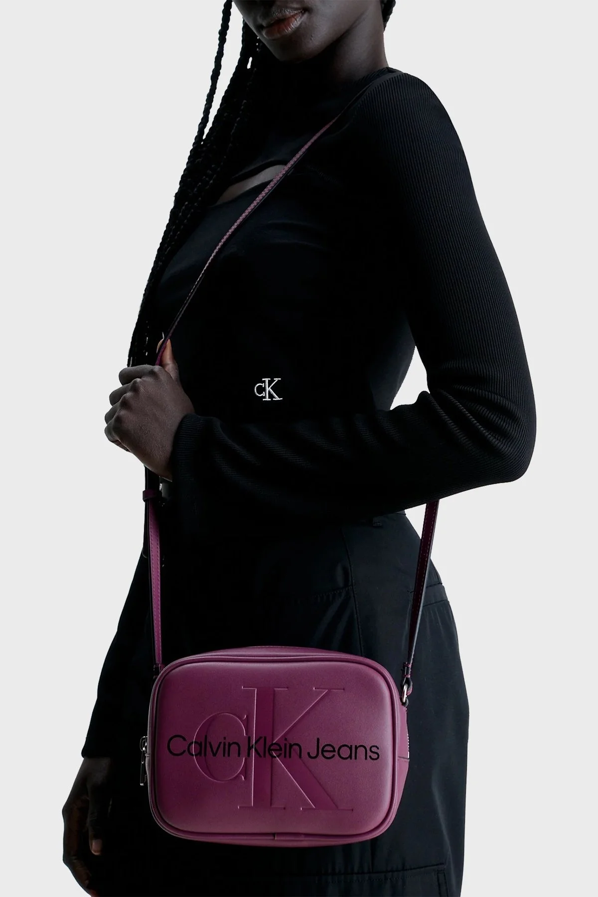 Calvin Klein Logo Baskılı Fermuarlı Ayarlanabilir Askılı K60K610275VAC Bayan Çanta K60K610275 VAC BORDO - 2