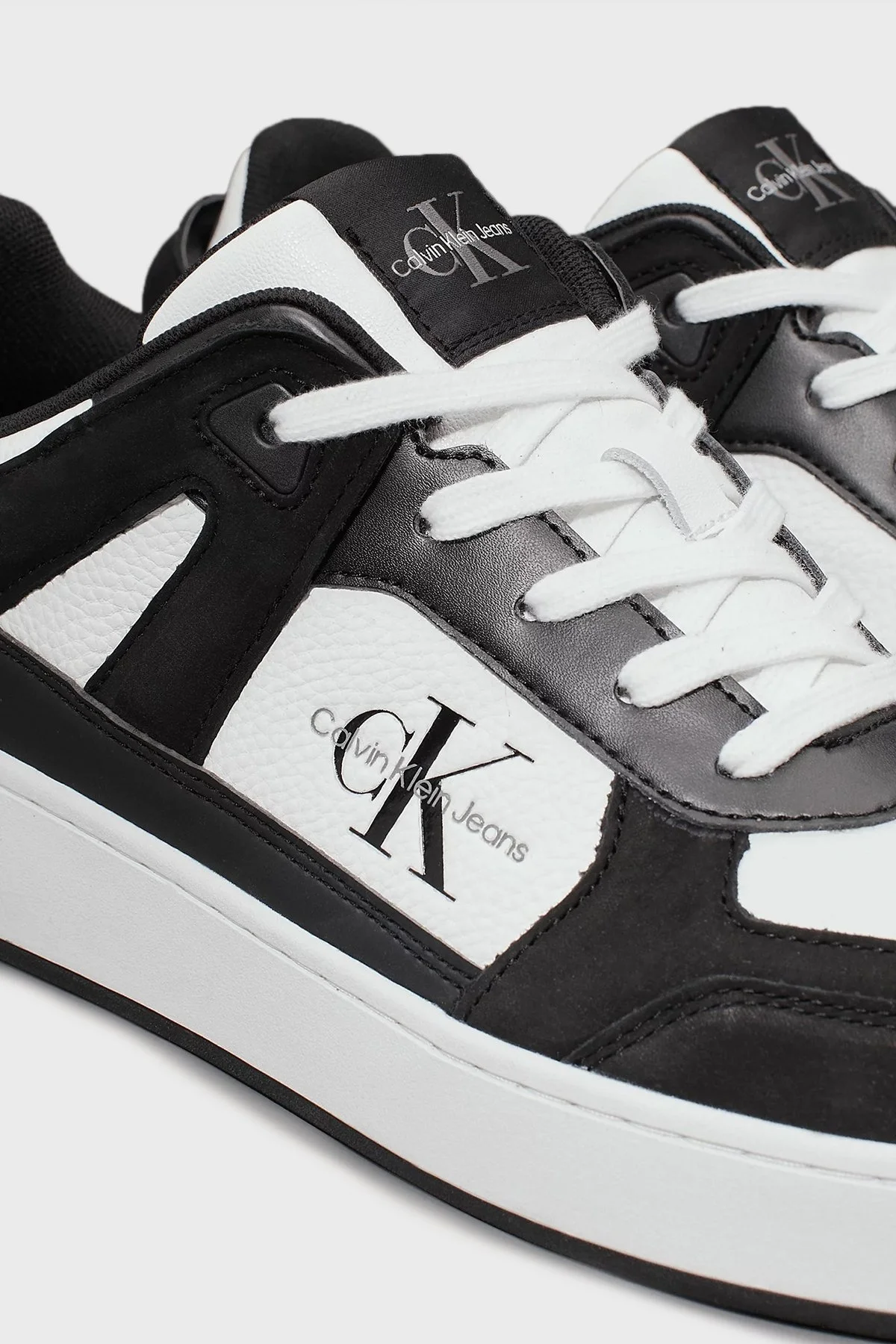 Calvin Klein Logo Baskılı Hakiki Deri Sneaker YM0YM011100GM Erkek Ayakkabı YM0YM01110 0GM SİYAH-BEYAZ - 5