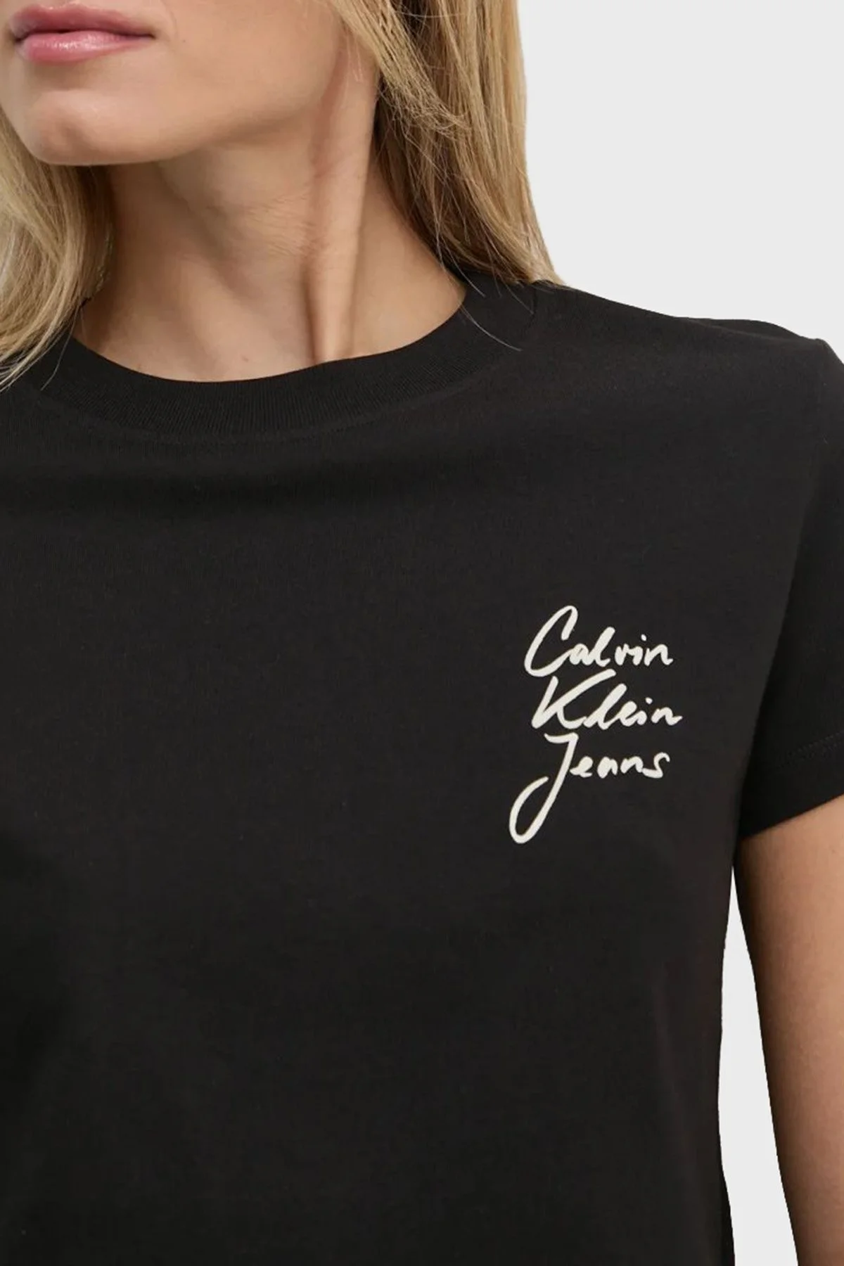 Calvin Klein Logo Baskılı Pamuklu Loose Fit Bisiklet Yaka Crop J20J224984BEH Bayan T Shirt J20J224984 BEH SİYAH - 9