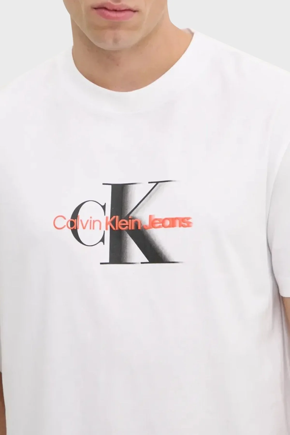 Calvin Klein Logo Baskılı Pamuklu Regular Fit Bisiklet Yaka J30J327471YAF Erkek T Shirt J30J327471 YAF BEYAZ - 6