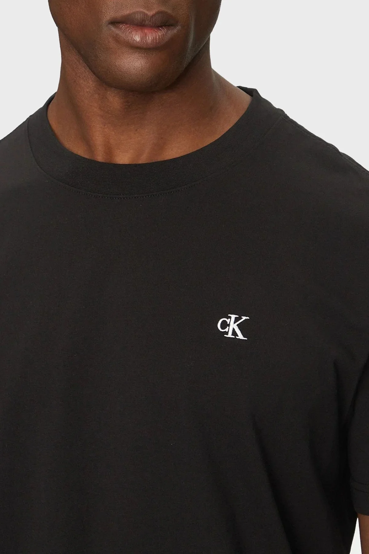 Calvin Klein Logo Baskılı Pamuklu Regular Fit Bisiklet Yaka J30J327473BEH Erkek T Shirt J30J327473 BEH SİYAH - 4