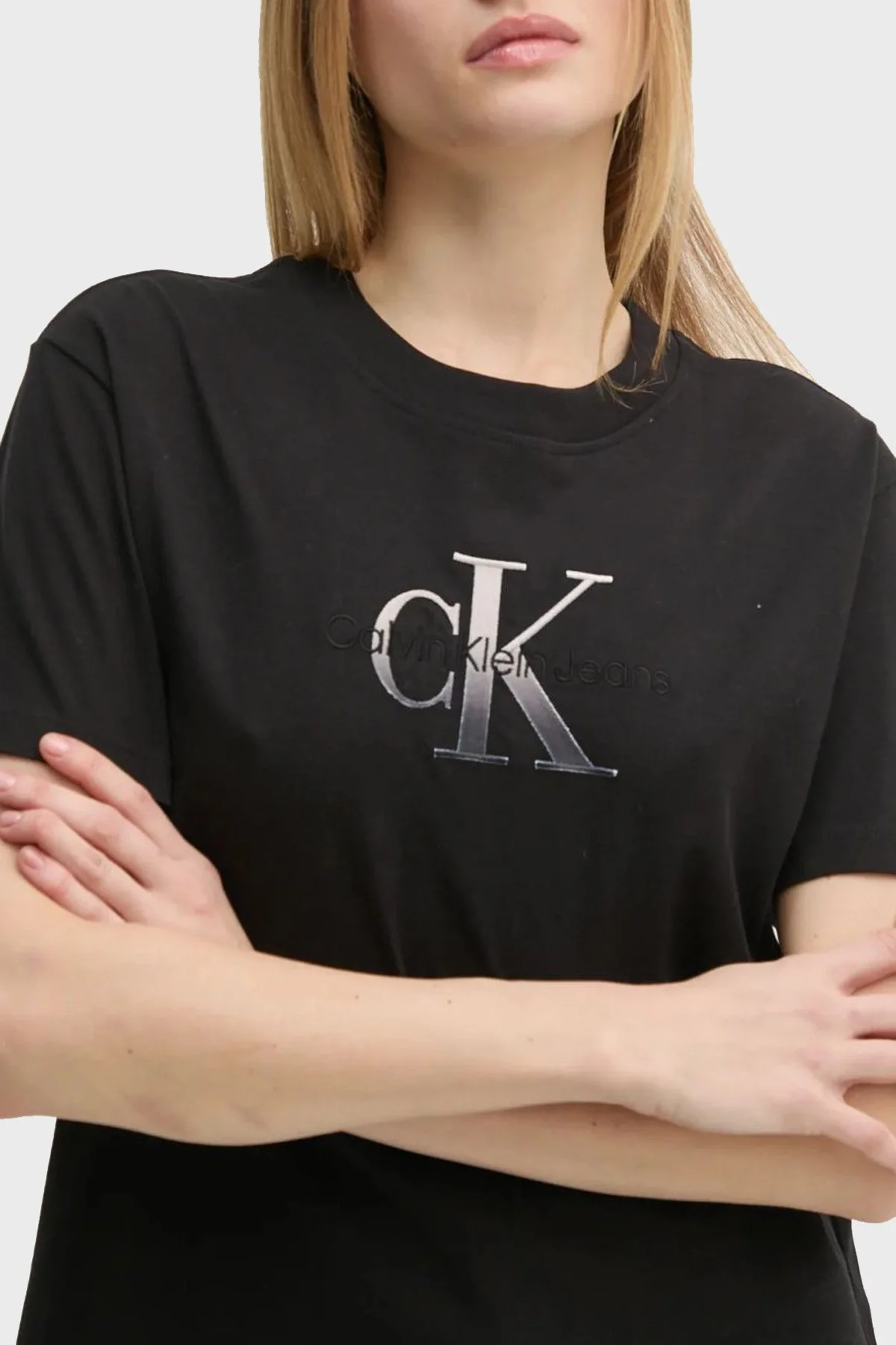 Calvin Klein Logo Baskılı Pamuklu Relaxed Fit Bisiklet Yaka J20J224798BEH Bayan T Shirt J20J224798 BEH SİYAH - 8
