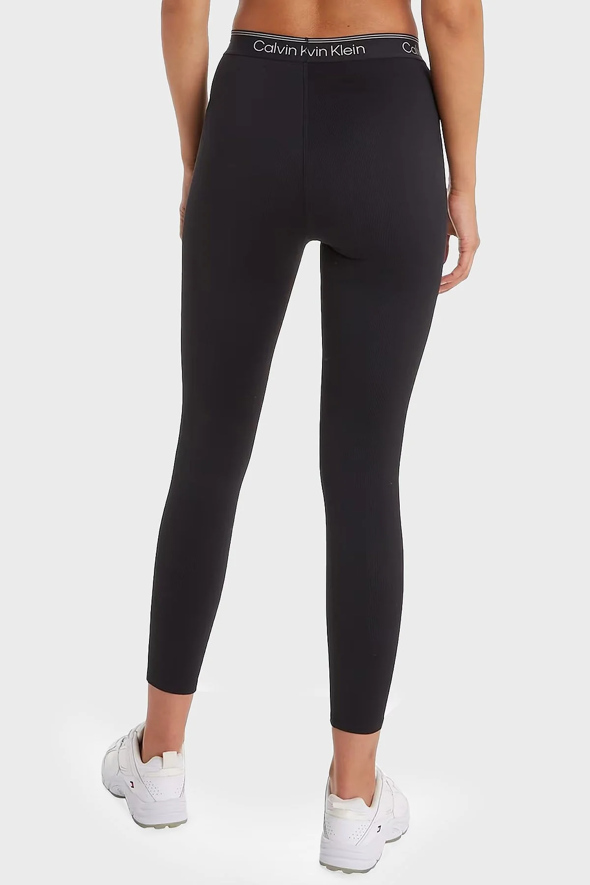 Calvin Klein Logo Detaylı Yüksek Bel Esnek Bayan Tayt 00GWS3L605 BAE SİYAH - 3
