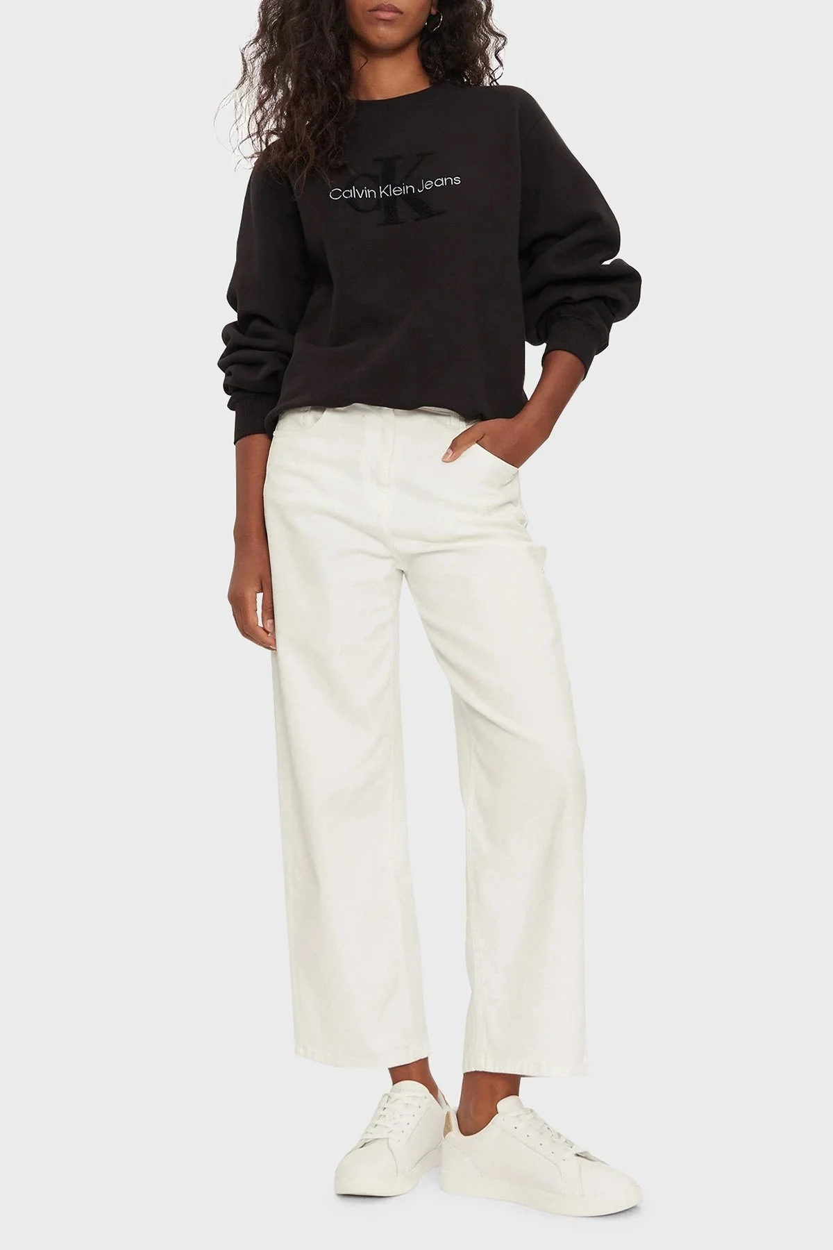 Calvin Klein Logo İşlemeli Pamuklu Comfort Fit Bisiklet Yaka J20J224652BEH Bayan Sweat J20J224652 BEH SİYAH - 3