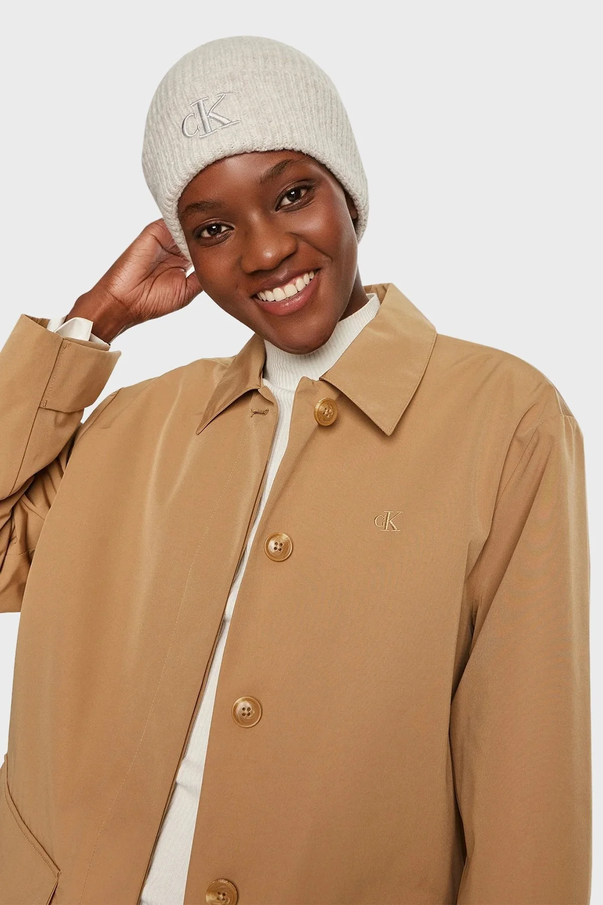 Calvin Klein Logo İşlemeli Yumuşak Dokulu Örgü K60K612321PF6 Bayan Bere K60K612321 PF6 EKRU - 1