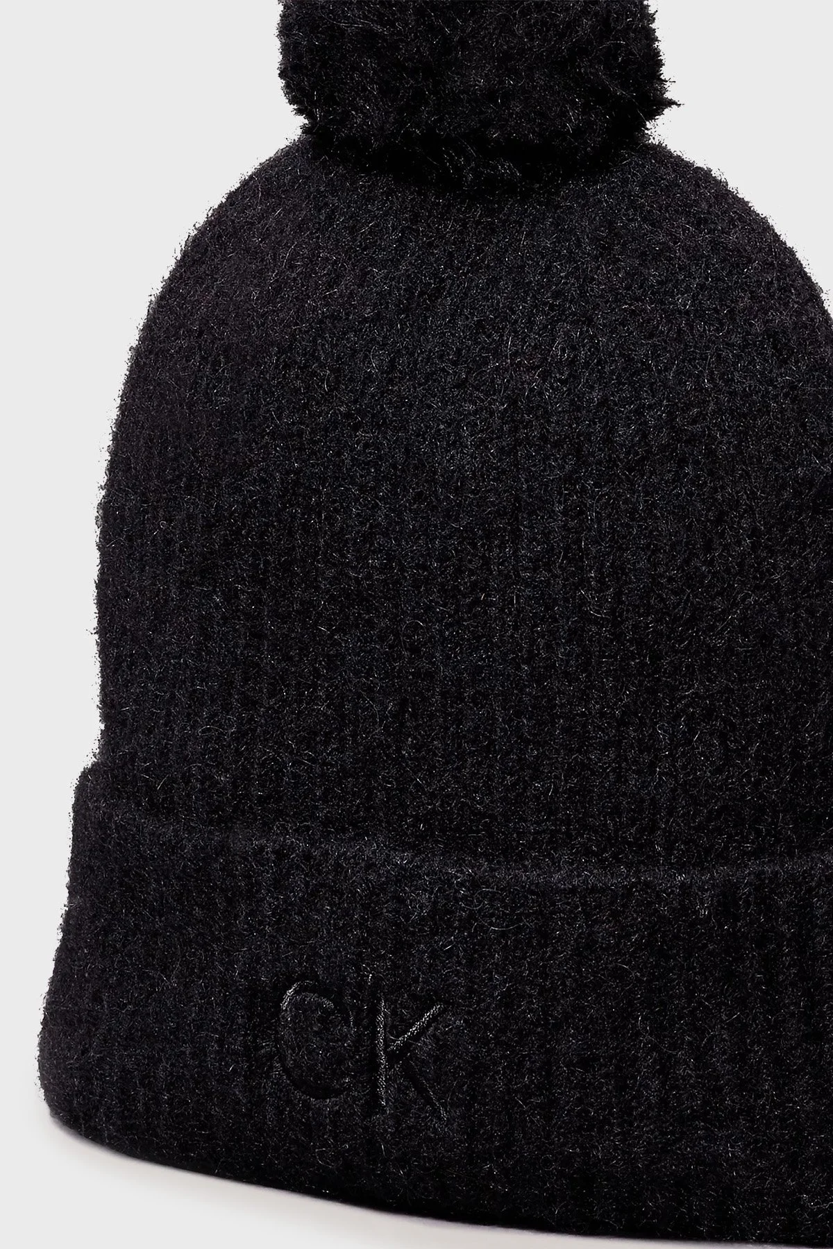 Calvin Klein Logo İşlemeli Yumuşak Ponponlu Örgü K60K612586BEH Bayan Bere K60K612586 BEH SİYAH - 4