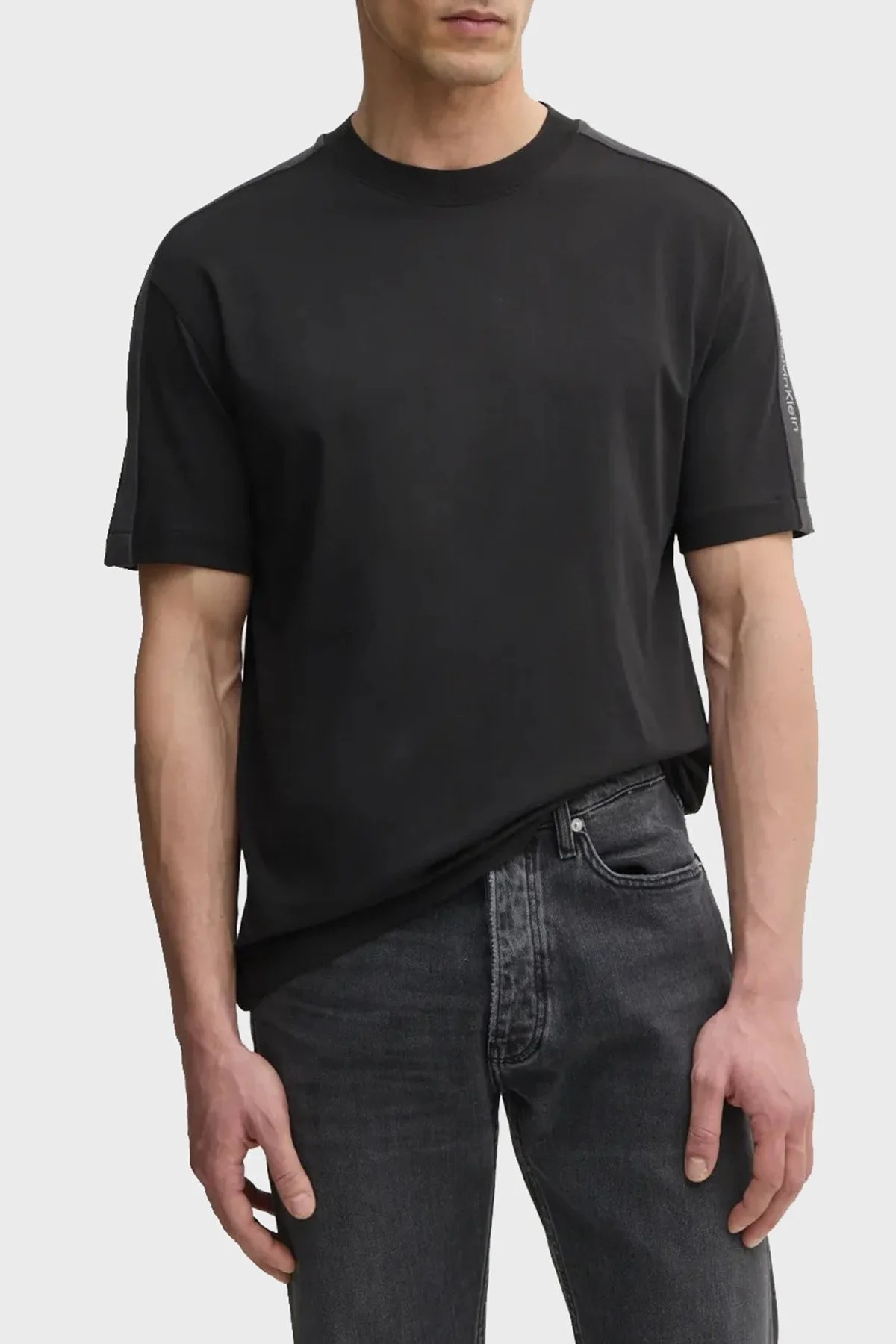 Calvin Klein Logo Nakışlı % 100 Pamuk Relaxed Fit Bisiklet Yaka J30J327237BEH Erkek T Shirt J30J327237 BEH SİYAH - 6