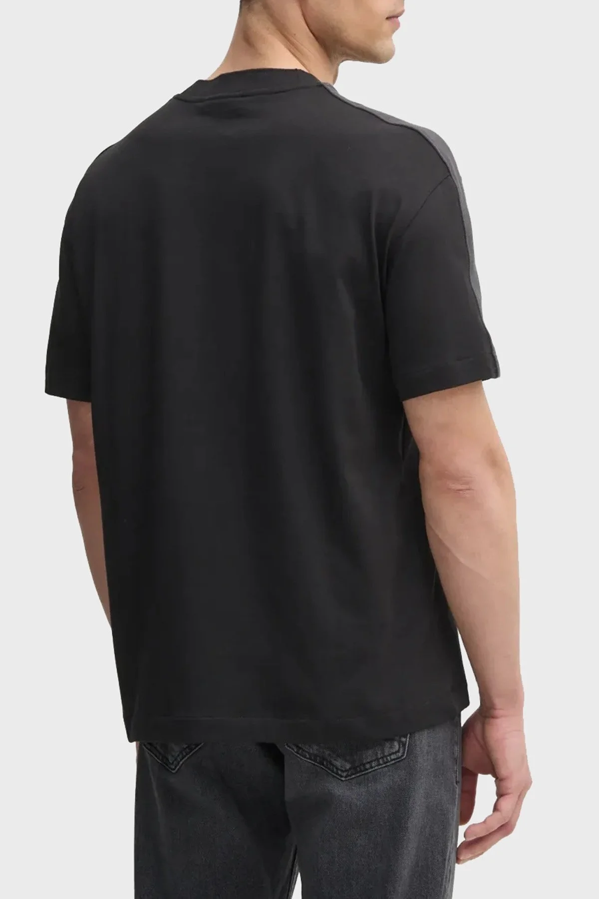 Calvin Klein Logo Nakışlı % 100 Pamuk Relaxed Fit Bisiklet Yaka J30J327237BEH Erkek T Shirt J30J327237 BEH SİYAH - 8