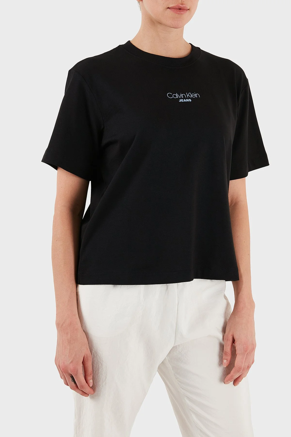 Calvin Klein Logolu % 100 Pamuk Boxy Fit Bisiklet Yaka LV047C858GUB1 Bayan T Shirt LV047C858G UB1 SİYAH - 4