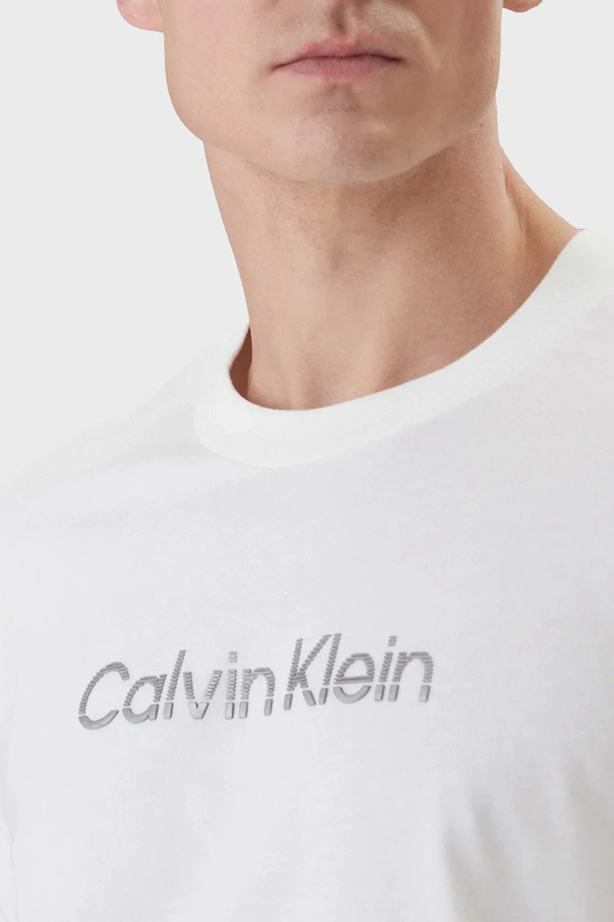 Calvin Klein Logolu % 100 Pamuk Regular Fit Bisiklet Yaka LV04LF813GYAF Erkek T Shirt LV04LF813G YAF BEYAZ - 4