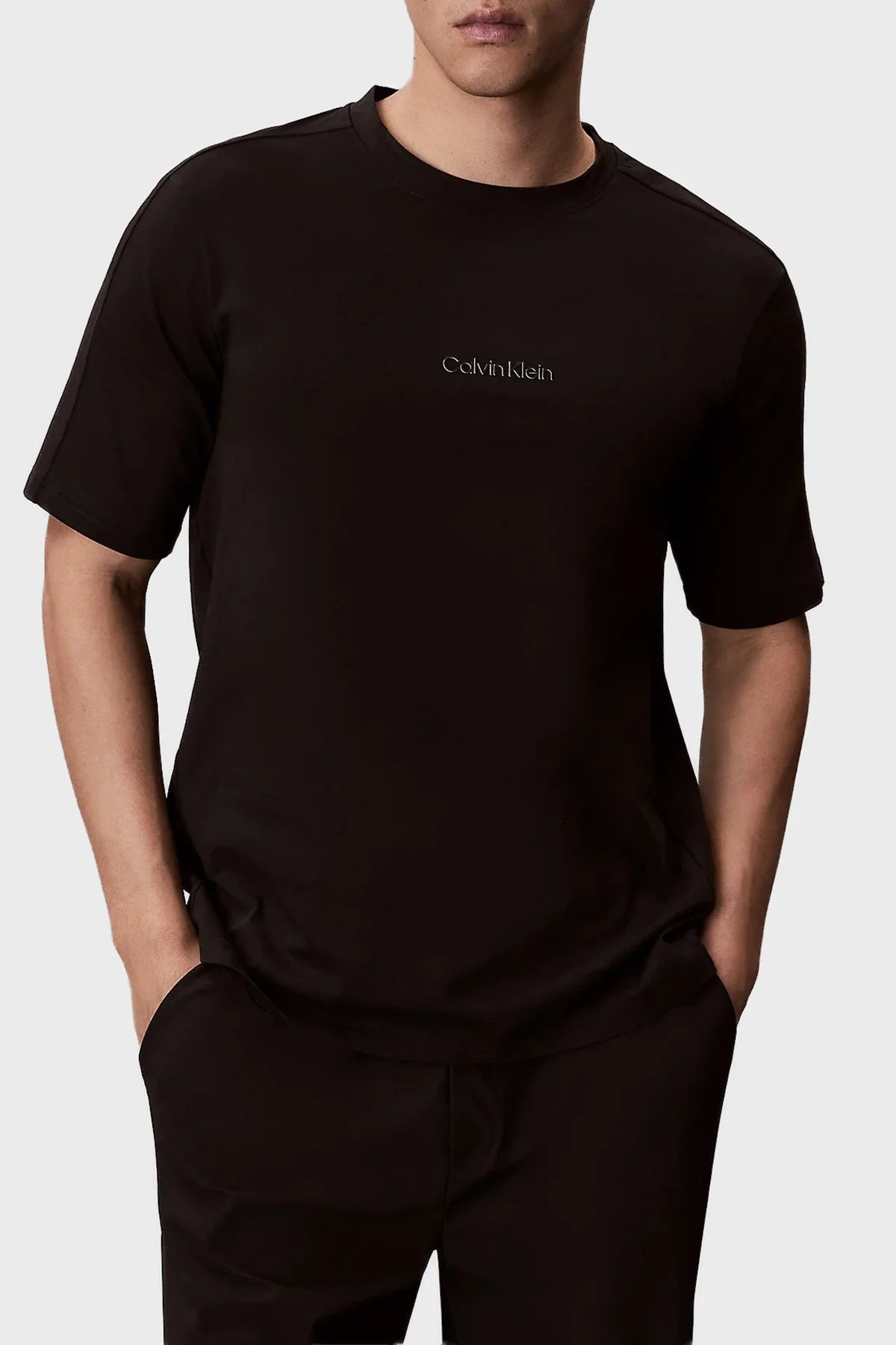 Calvin Klein Logolu % 100 Pamuk Regular Fit Bisiklet Yaka LVGMS6K100UB1 Erkek T Shirt LVGMS6K100 UB1 SİYAH - 1